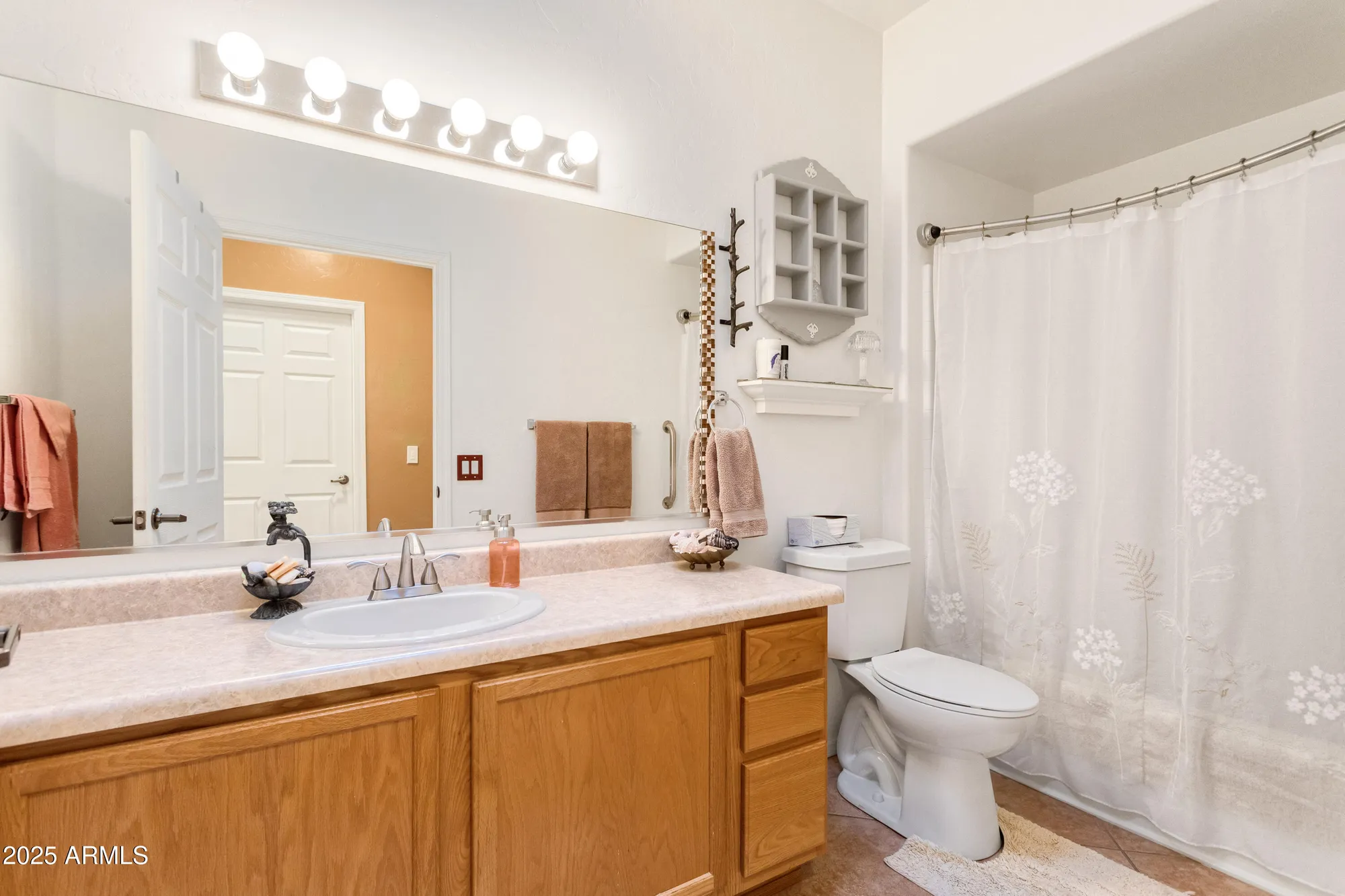 Property Slideshow image 20 of 28 | 447 s meadowood ln, Sierra Vista, AZ, 85635