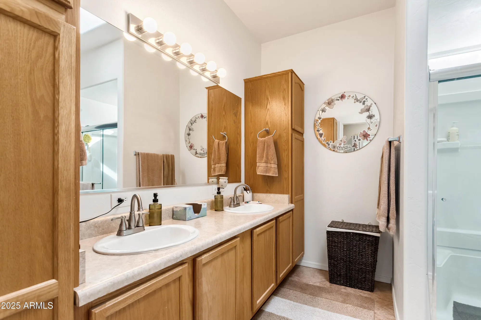 Property Slideshow image 23 of 28 | 447 s meadowood ln, Sierra Vista, AZ, 85635