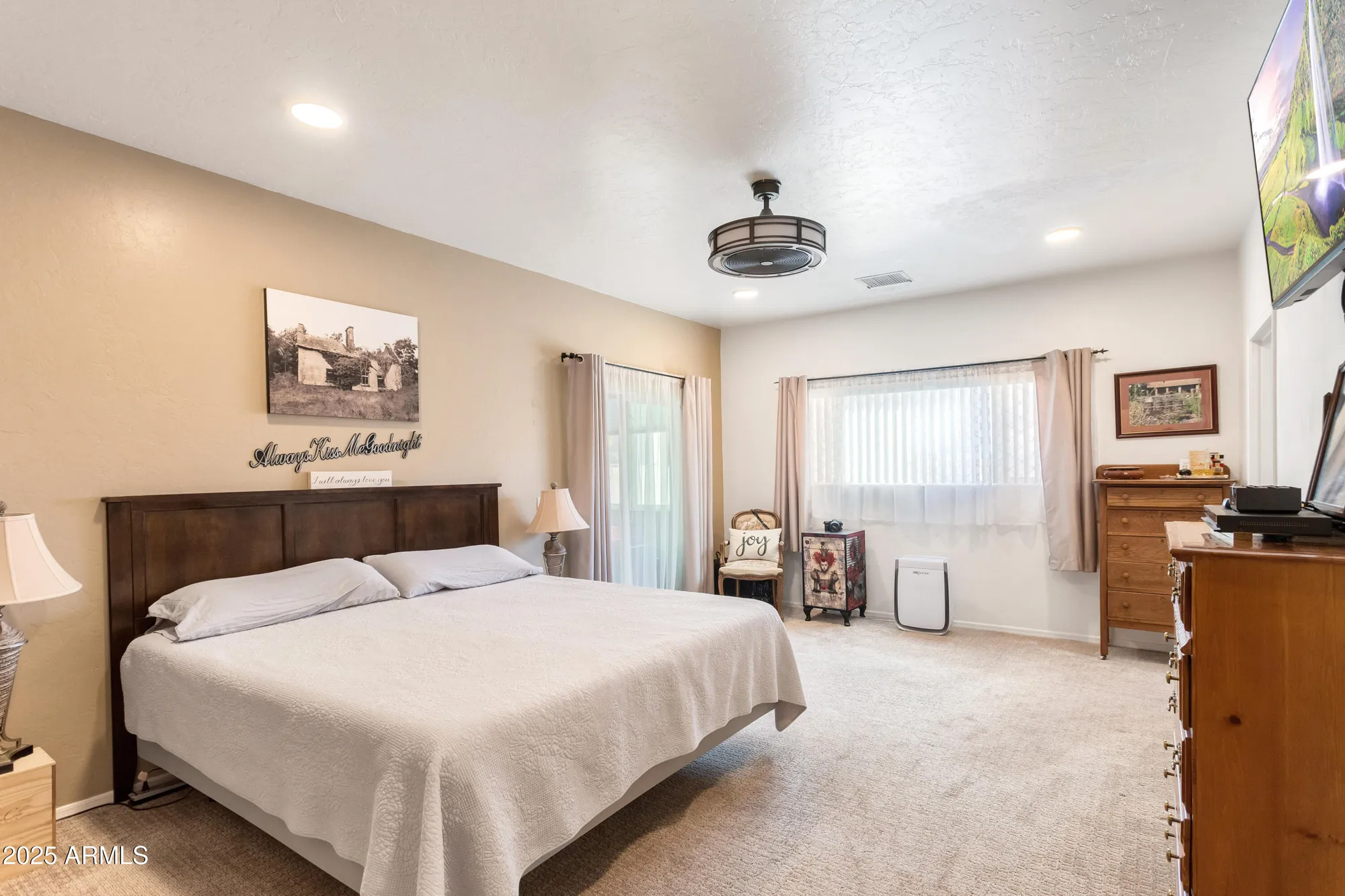 Property Slideshow image 21 of 28 | 447 s meadowood ln, Sierra Vista, AZ, 85635
