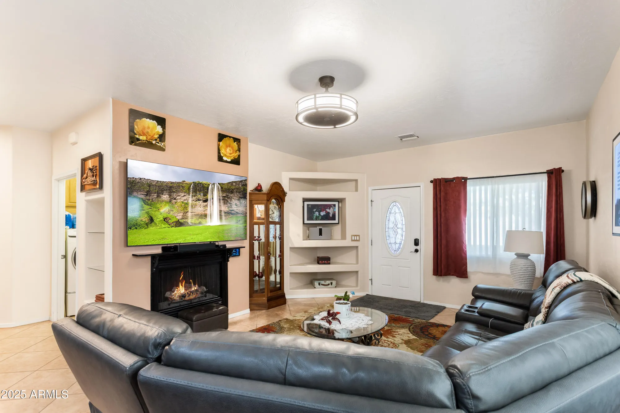 Property Slideshow image 6 of 28 | 447 s meadowood ln, Sierra Vista, AZ, 85635