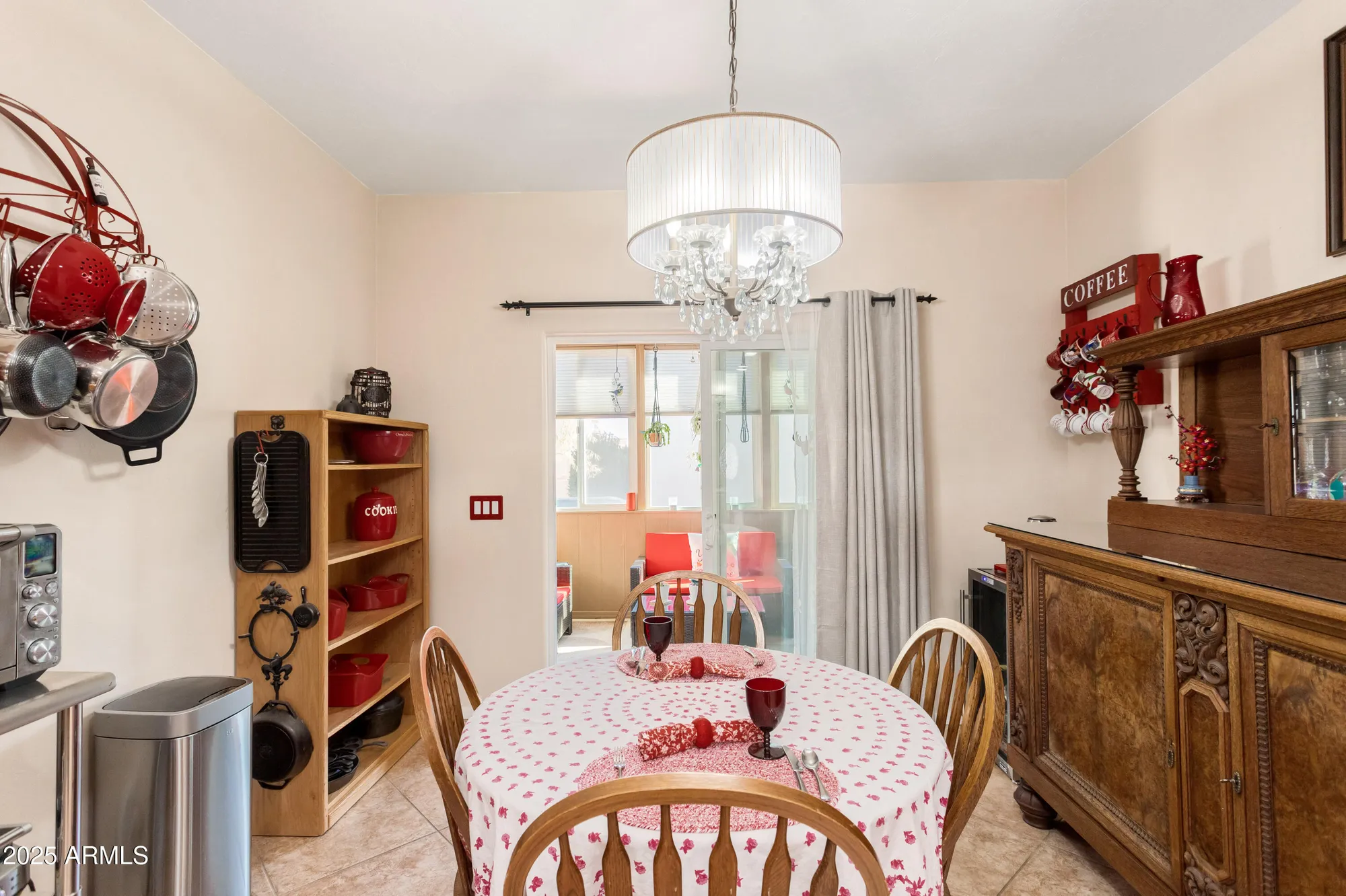 Property Slideshow image 14 of 28 | 447 s meadowood ln, Sierra Vista, AZ, 85635