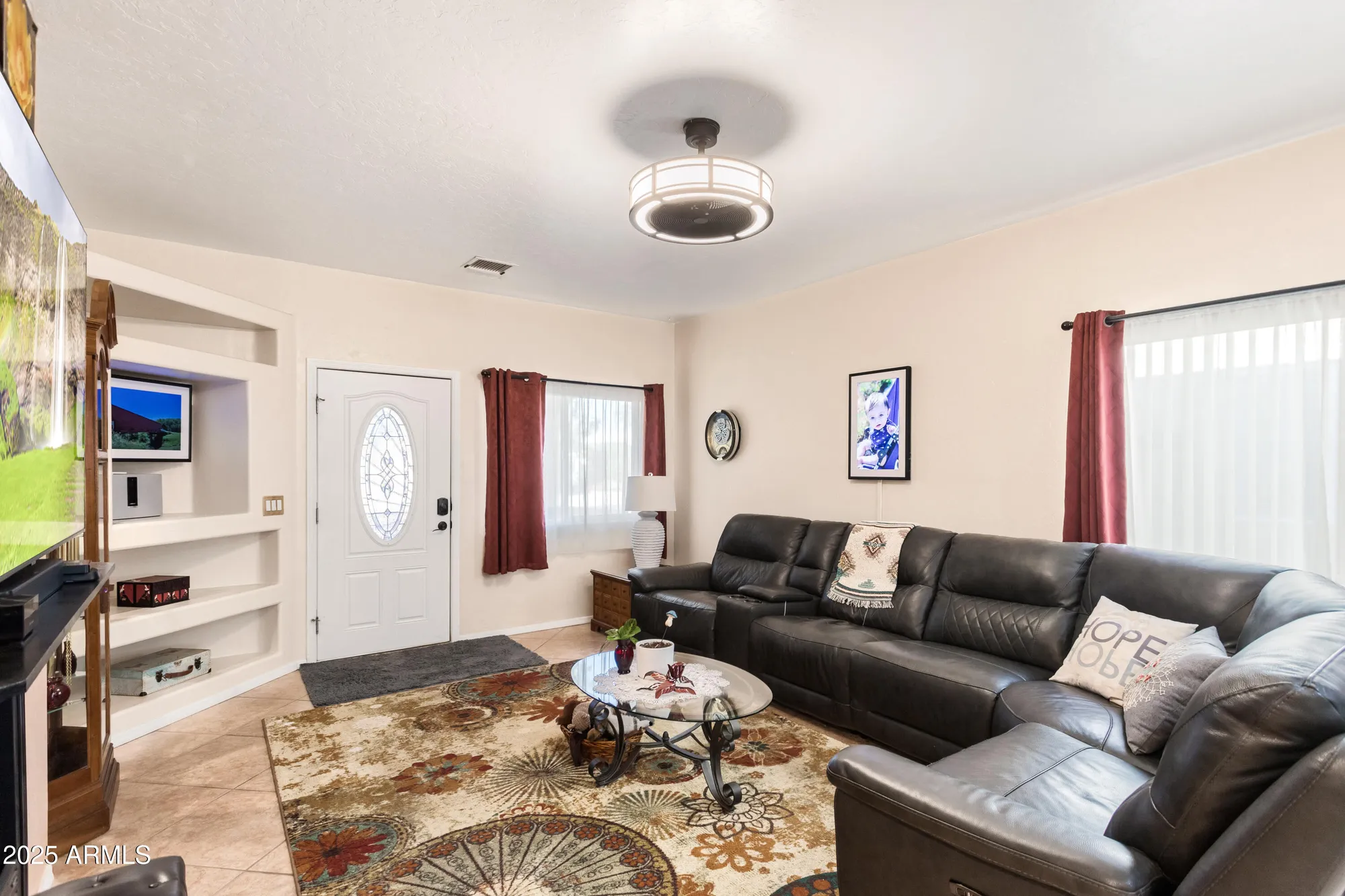 Property Slideshow image 9 of 28 | 447 s meadowood ln, Sierra Vista, AZ, 85635