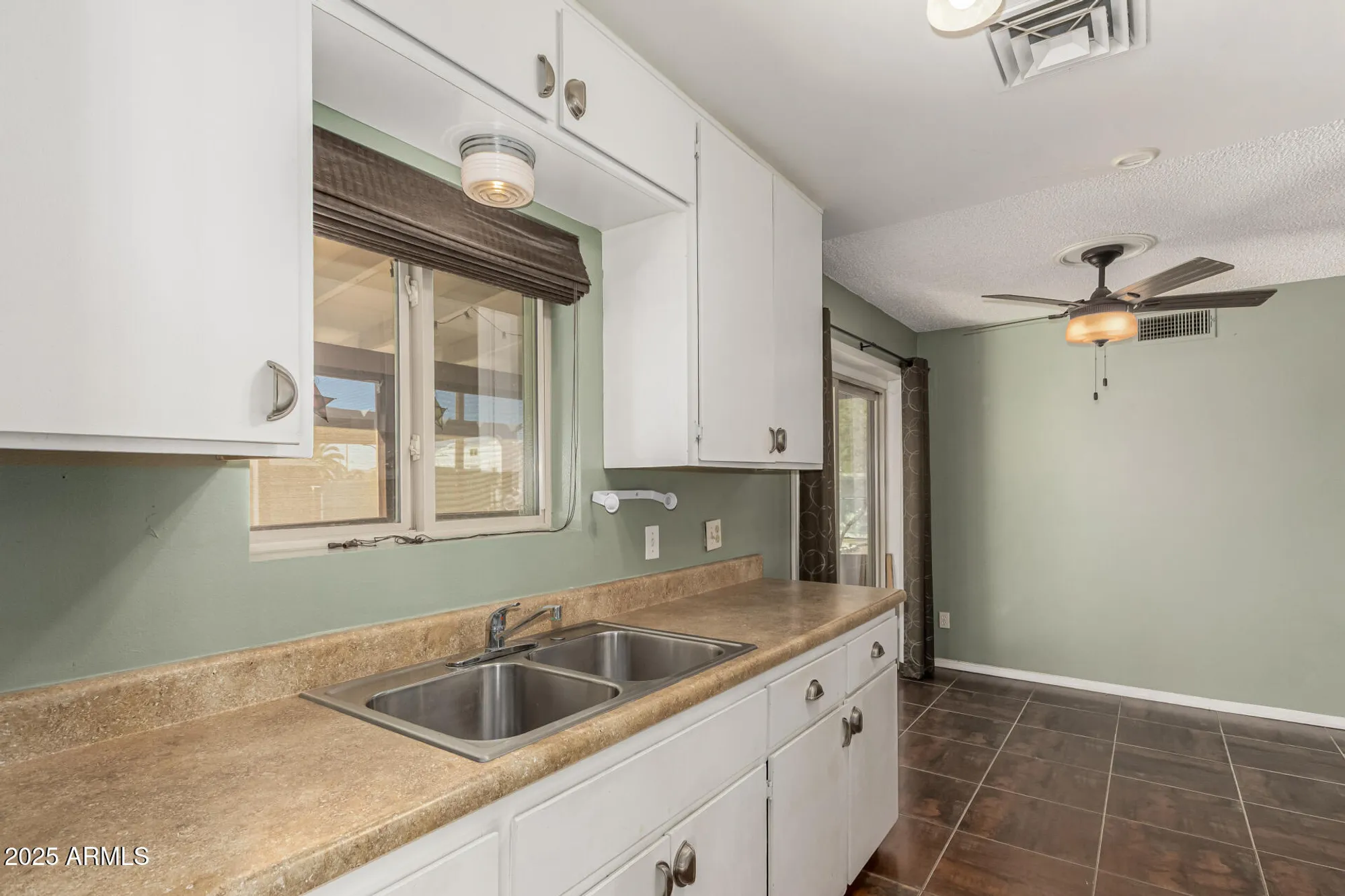 Property Slideshow image 12 of 26 | 1206 s grand dr, Apache Junction, AZ, 85120