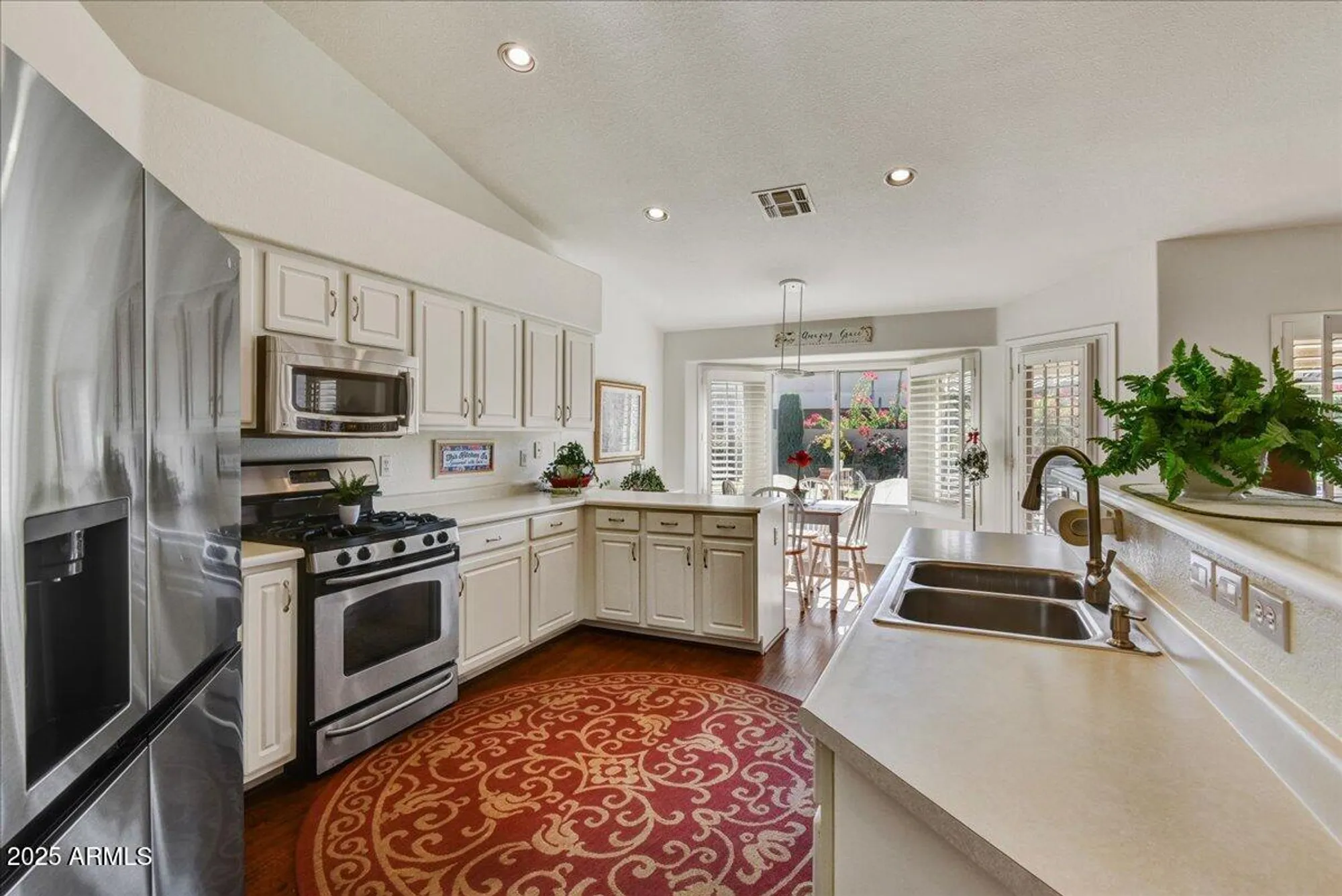 Property Slideshow image 7 of 25 | 8317 w tonto ln, Peoria, AZ, 85382