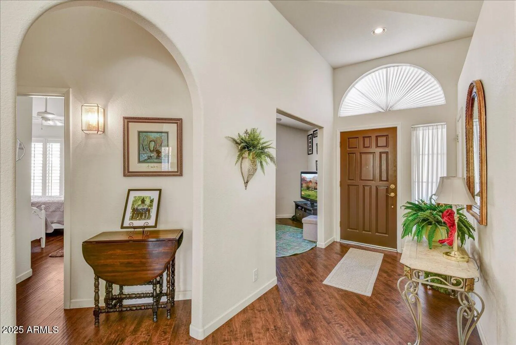 Property Slideshow image 2 of 25 | 8317 w tonto ln, Peoria, AZ, 85382