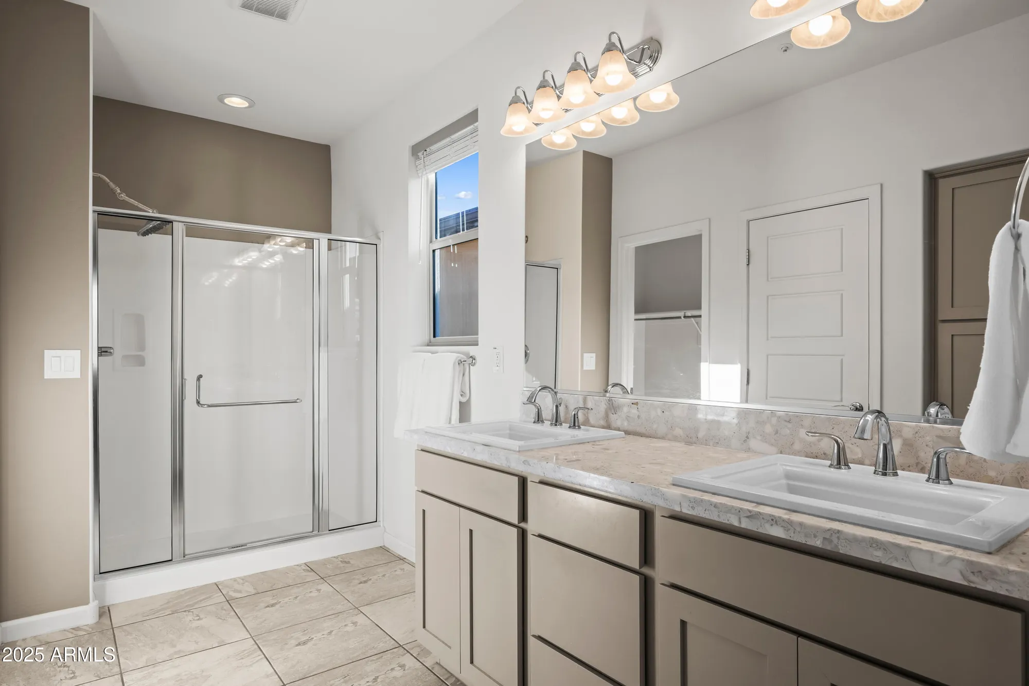 Property Slideshow image 11 of 25 | 29308 n 132nd ln, Peoria, AZ, 85383