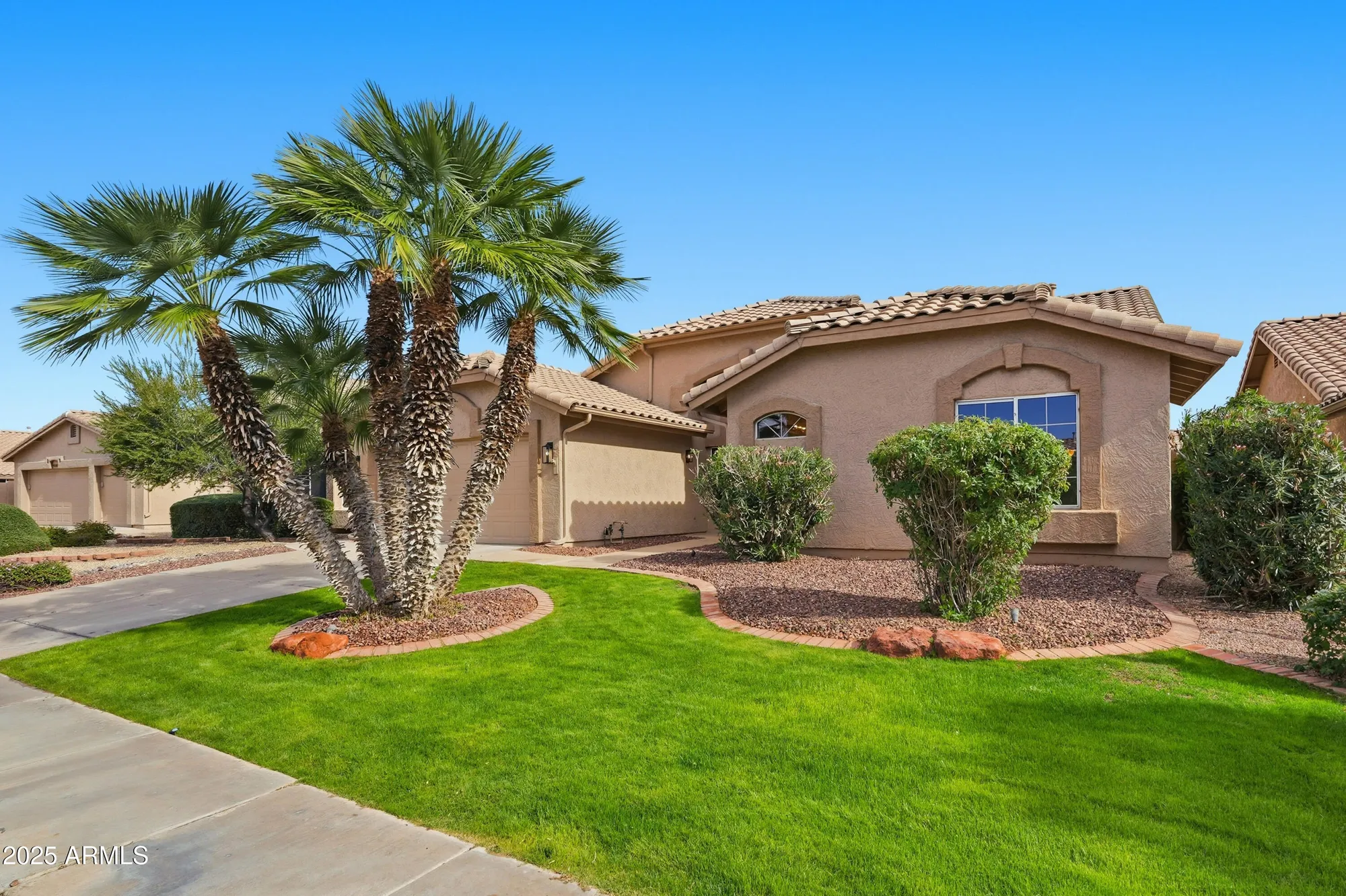 Property Slideshow image 1 of 24 | 18637 n 85th ln, Peoria, AZ, 85382