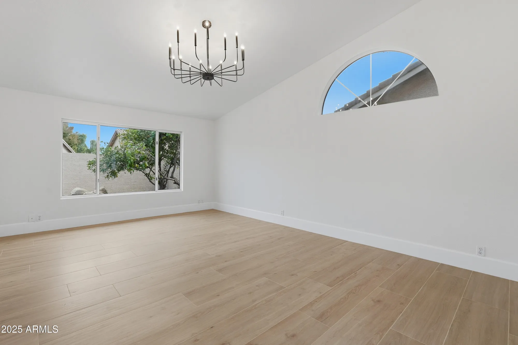 Property Slideshow image 21 of 24 | 18637 n 85th ln, Peoria, AZ, 85382