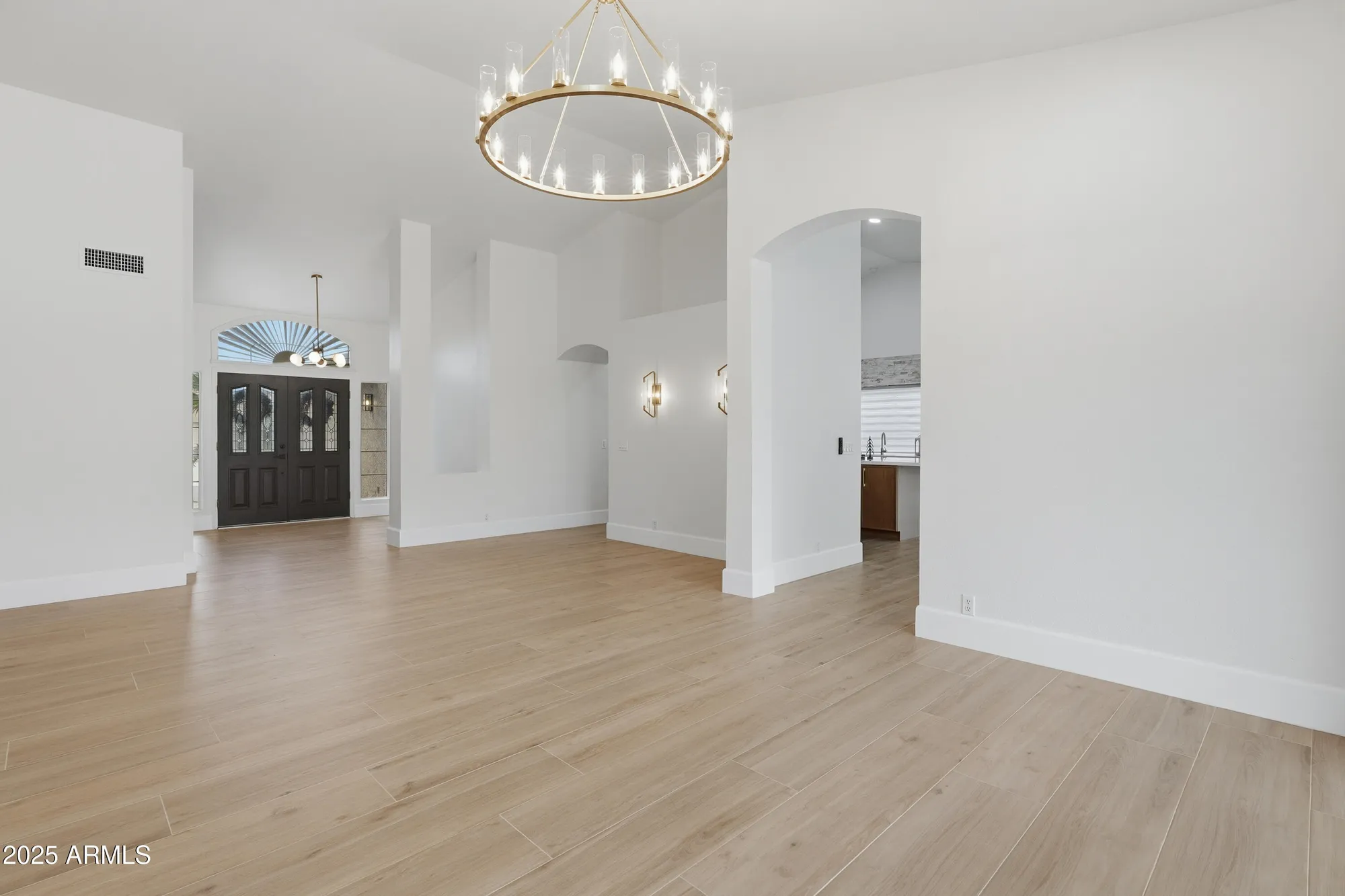 Property Slideshow image 14 of 24 | 18637 n 85th ln, Peoria, AZ, 85382