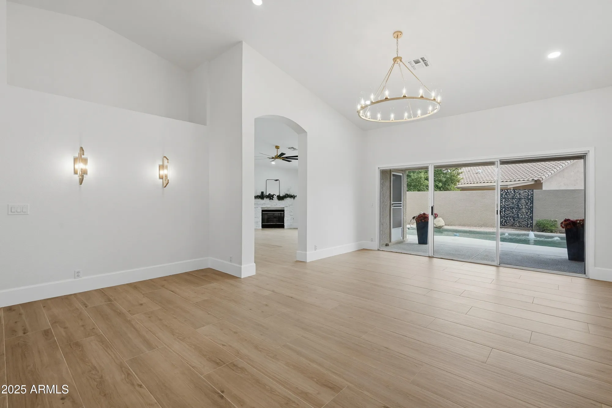 Property Slideshow image 12 of 24 | 18637 n 85th ln, Peoria, AZ, 85382