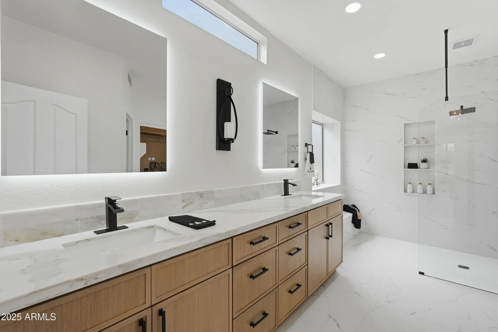 Property Slideshow image 17 of 24 | 18637 n 85th ln, Peoria, AZ, 85382