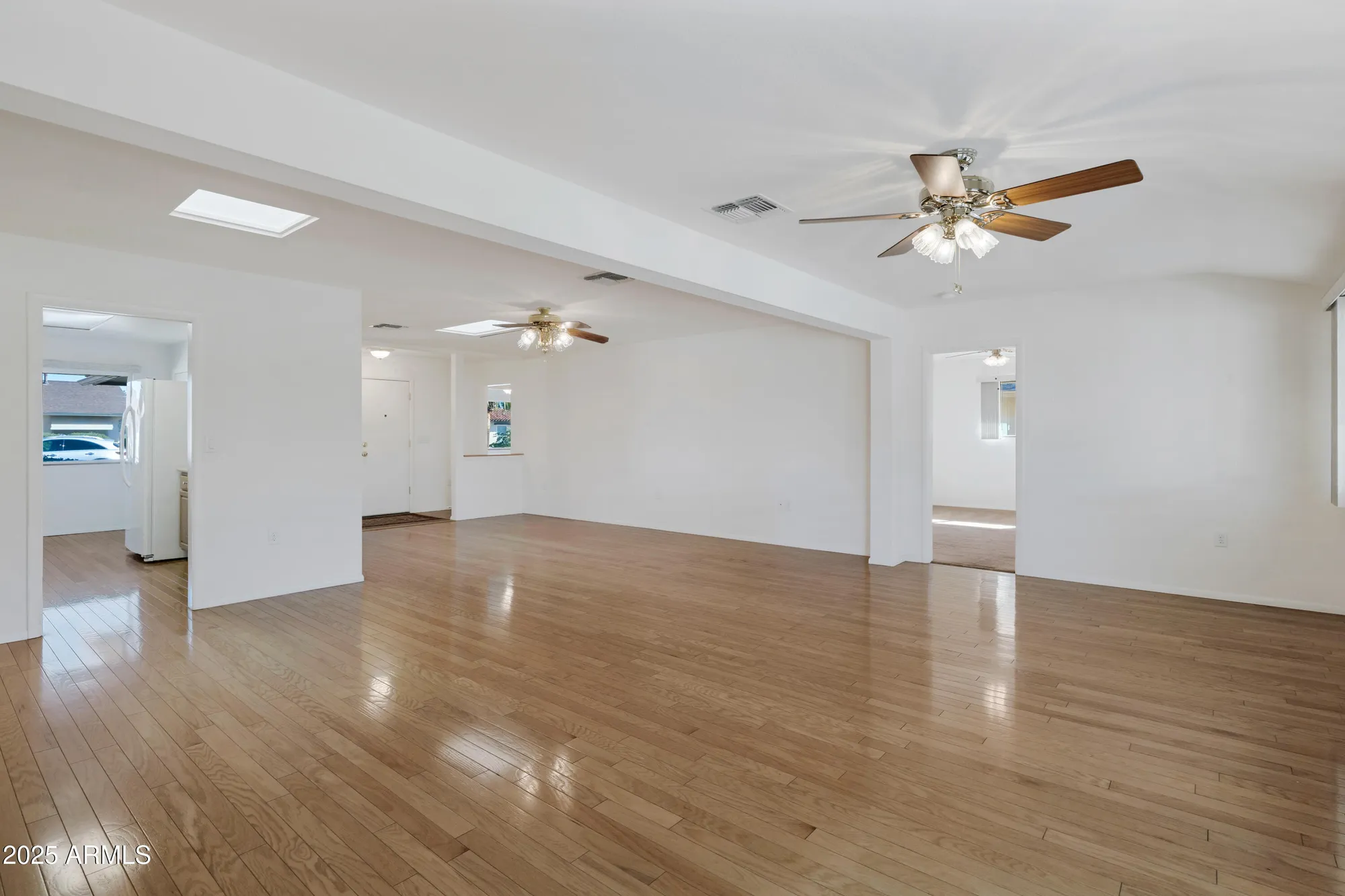 Property Slideshow image 7 of 29 | 10526 w desert forest cir, Sun City, AZ, 85351