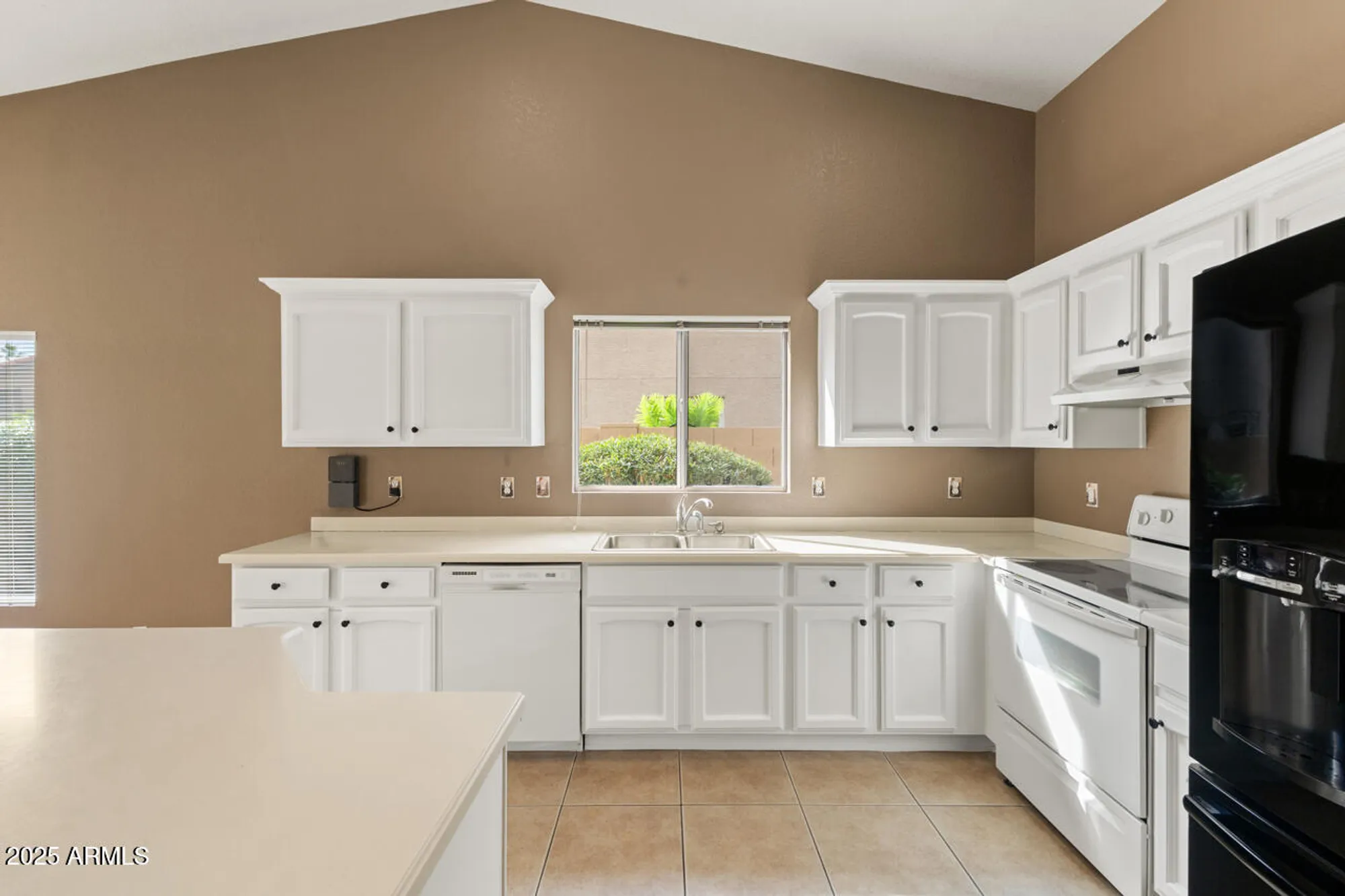 Property Slideshow image 16 of 38 | 3035 n 152nd ln, Goodyear, AZ, 85395