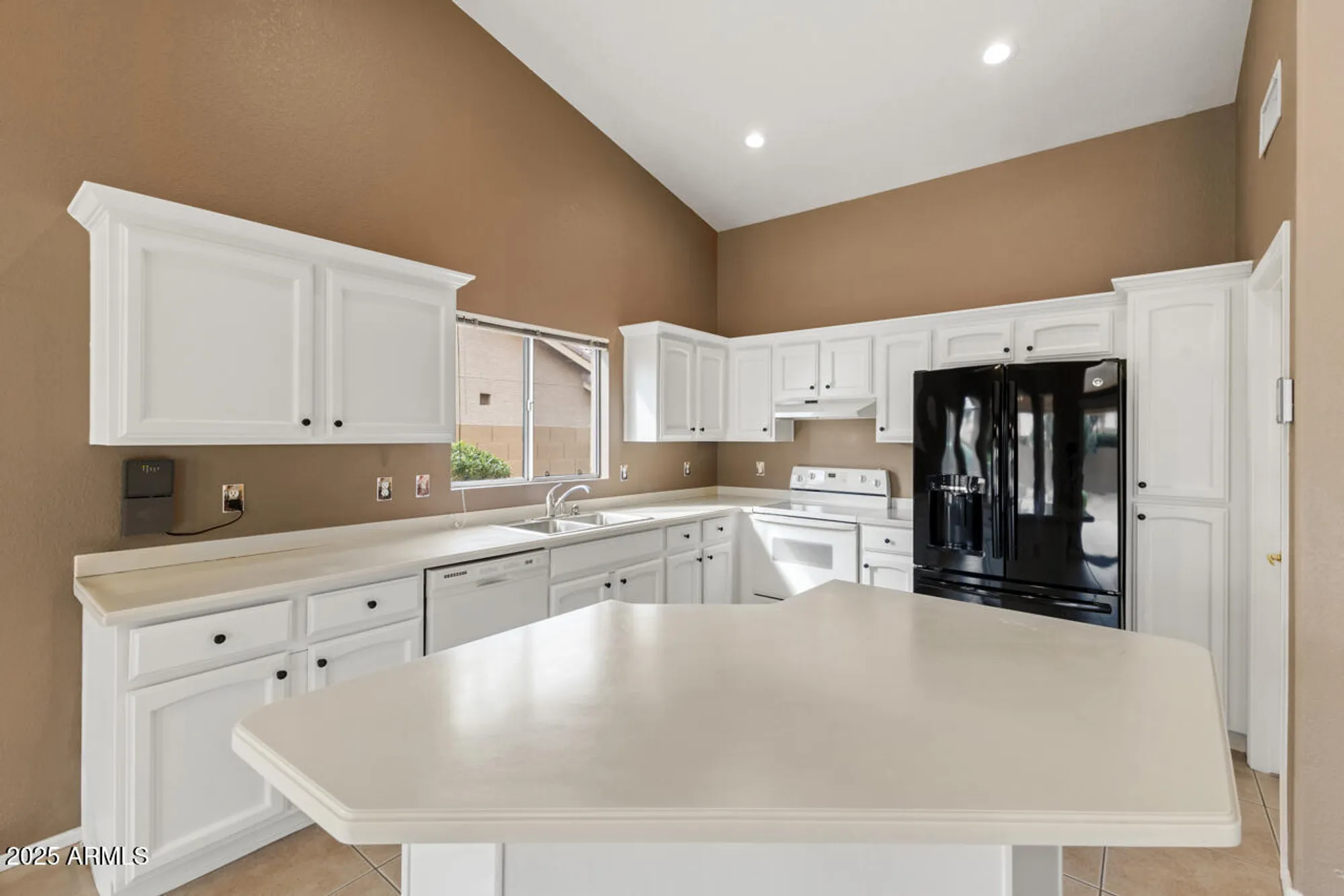 Property Slideshow image 13 of 38 | 3035 n 152nd ln, Goodyear, AZ, 85395