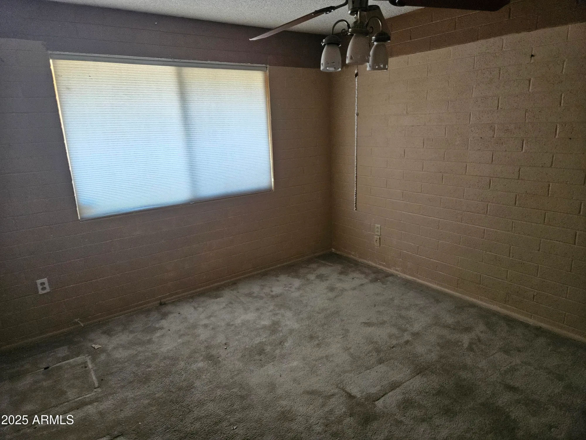 Property Slideshow image 32 of 41 | 10426 w cinnebar ave, Sun City, AZ, 85351