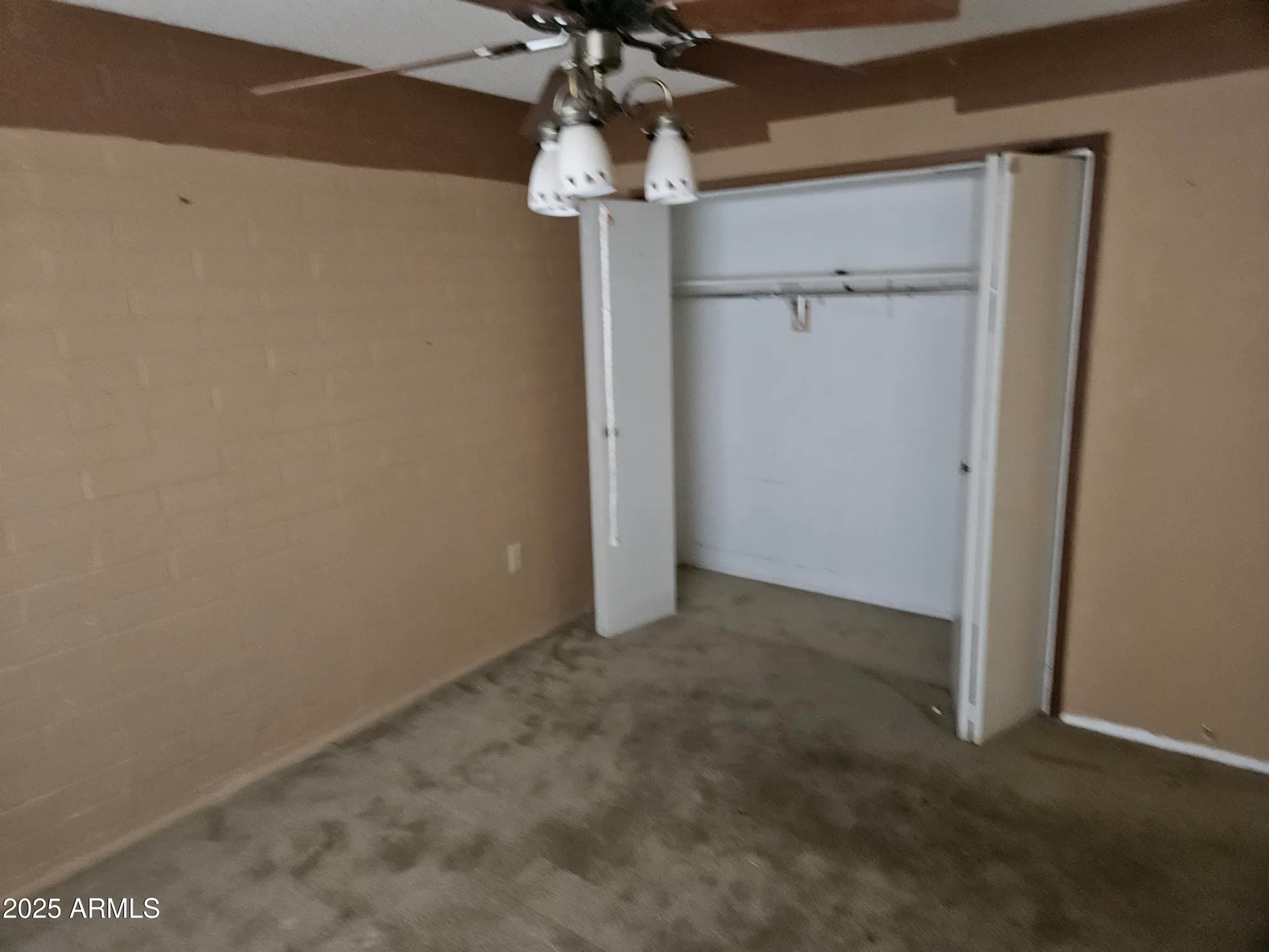 Property Slideshow image 33 of 41 | 10426 w cinnebar ave, Sun City, AZ, 85351