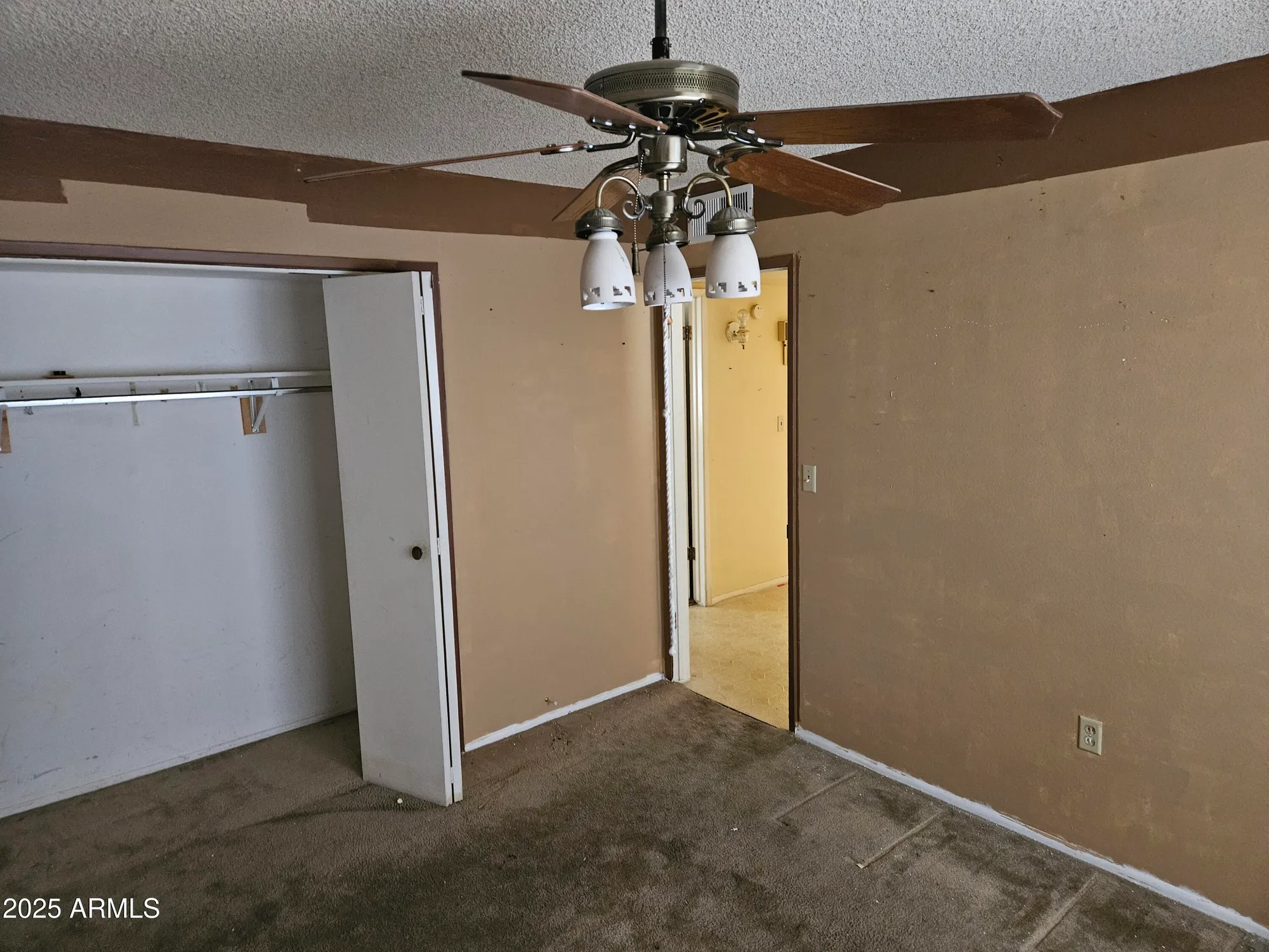 Property Slideshow image 34 of 41 | 10426 w cinnebar ave, Sun City, AZ, 85351