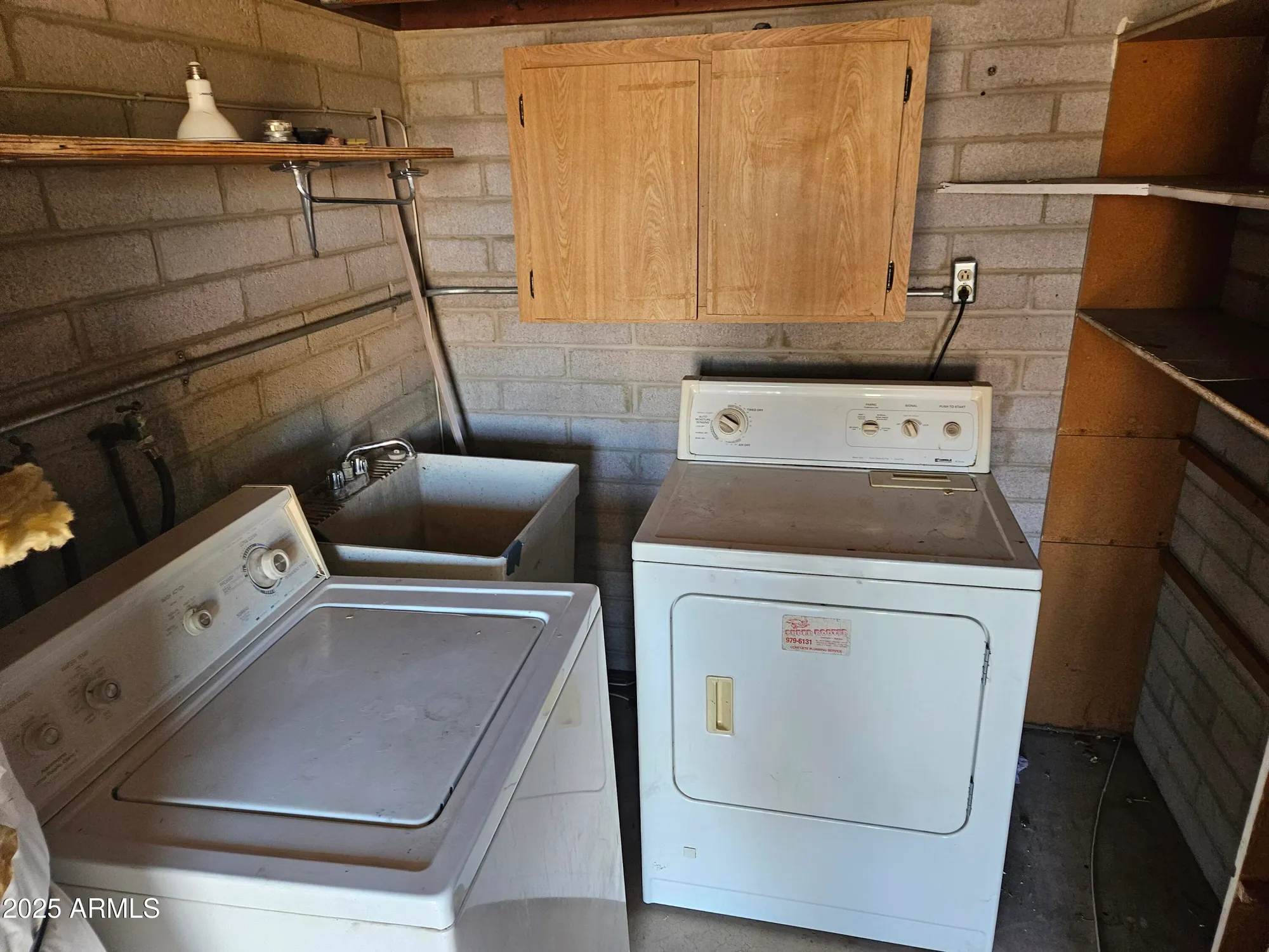 Property Slideshow image 36 of 41 | 10426 w cinnebar ave, Sun City, AZ, 85351