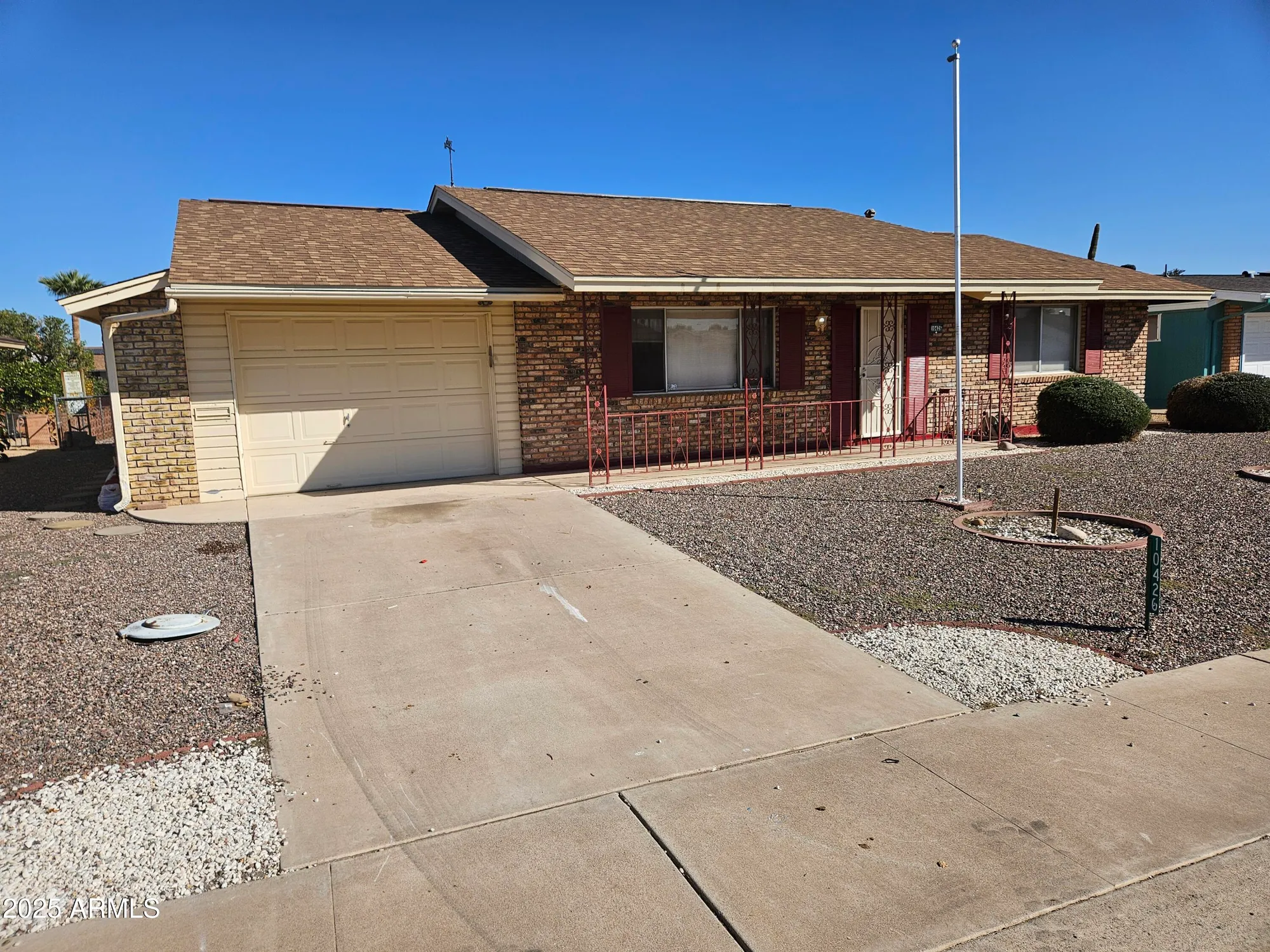 Property Slideshow image 1 of 41 | 10426 w cinnebar ave, Sun City, AZ, 85351