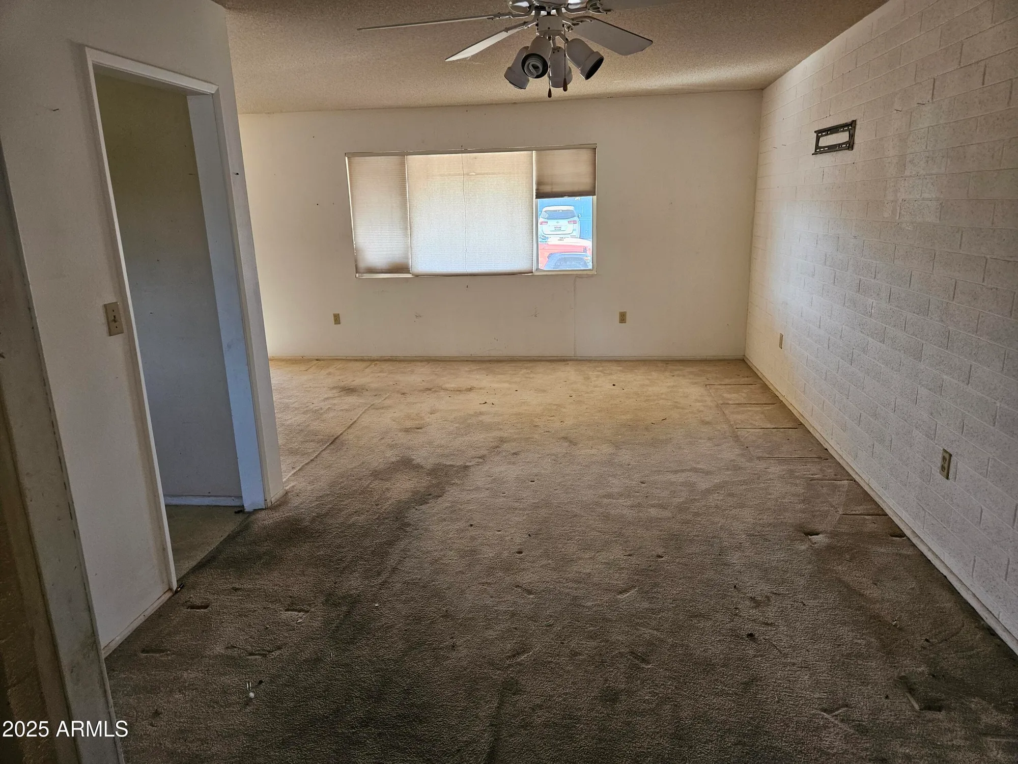 Property Slideshow image 16 of 41 | 10426 w cinnebar ave, Sun City, AZ, 85351