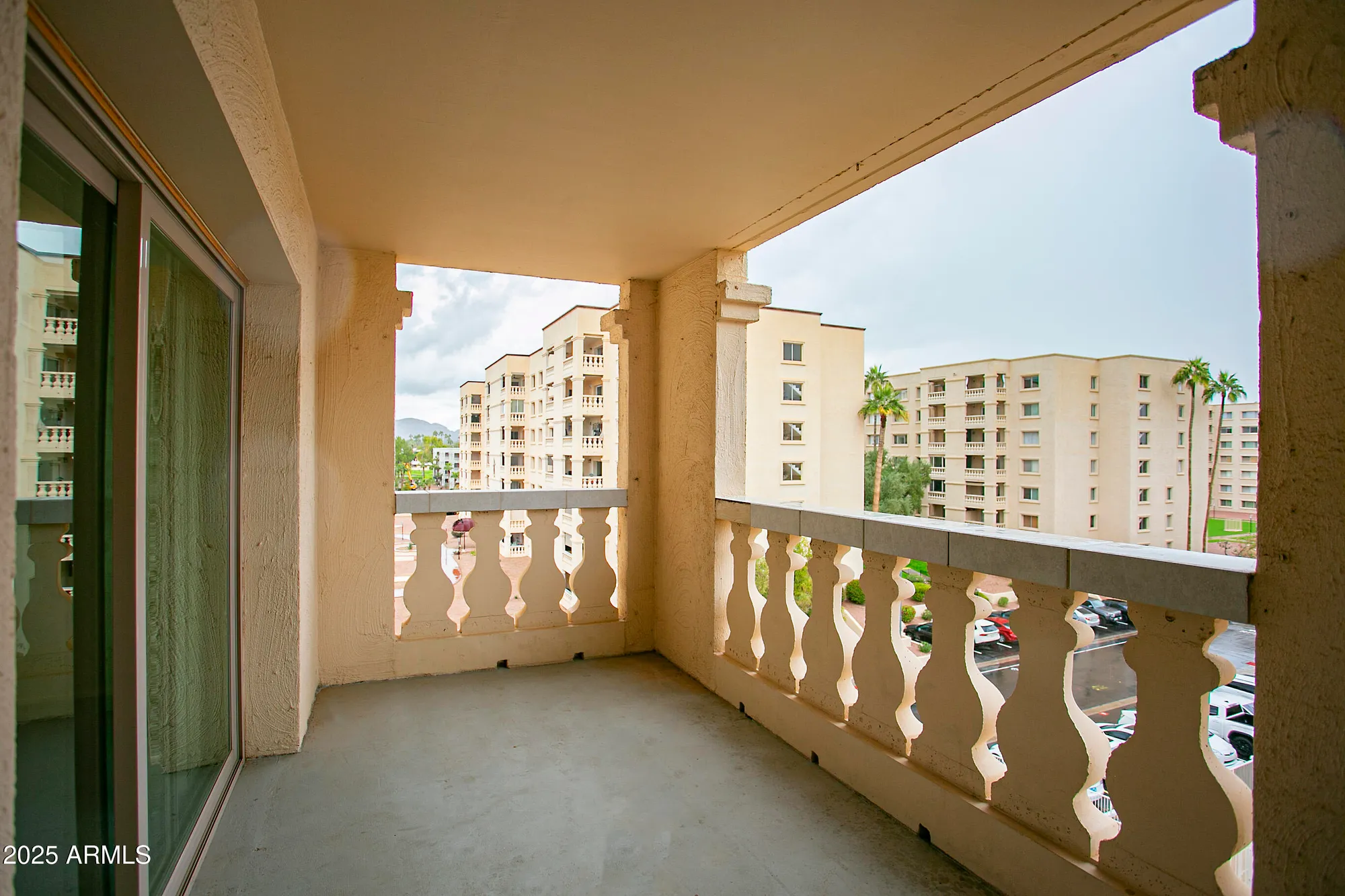 Property Slideshow image 10 of 32 | 7920 e camelback rd 504, Scottsdale, AZ, 85251