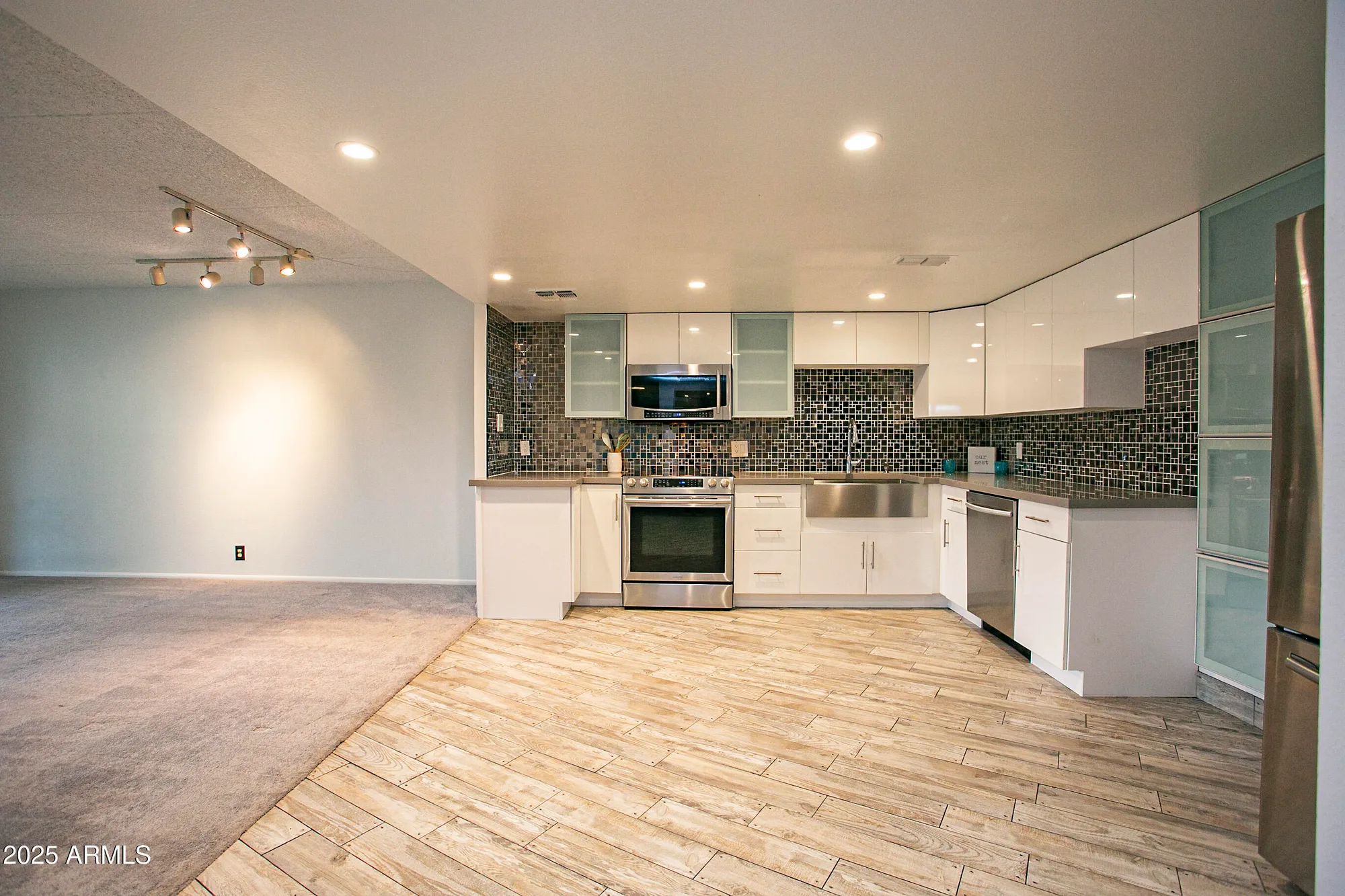 Property Slideshow image 3 of 32 | 7920 e camelback rd 504, Scottsdale, AZ, 85251