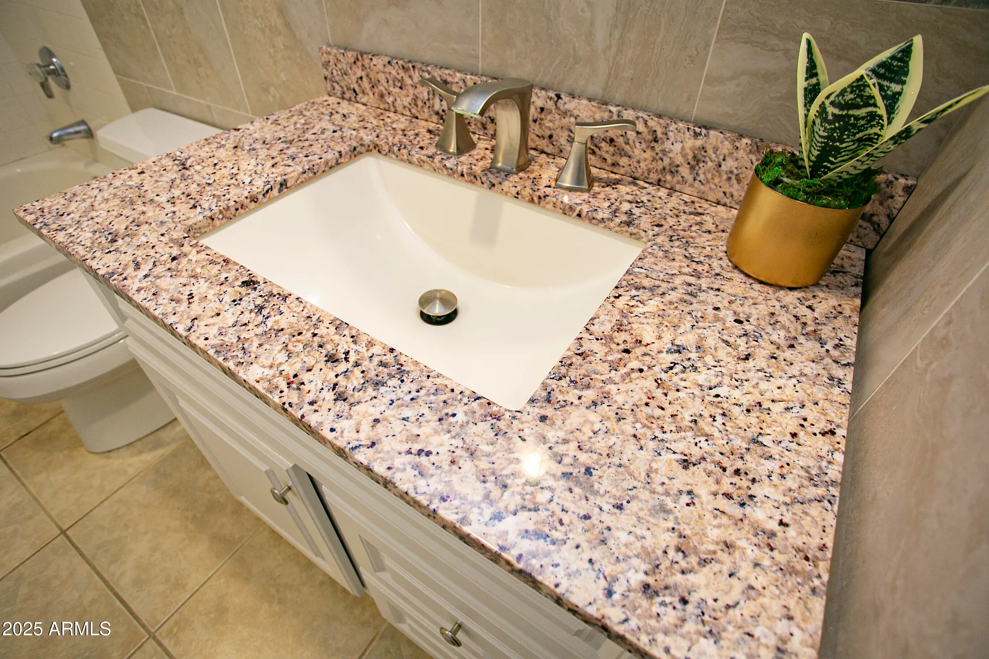 Property Slideshow image 18 of 32 | 7920 e camelback rd 504, Scottsdale, AZ, 85251