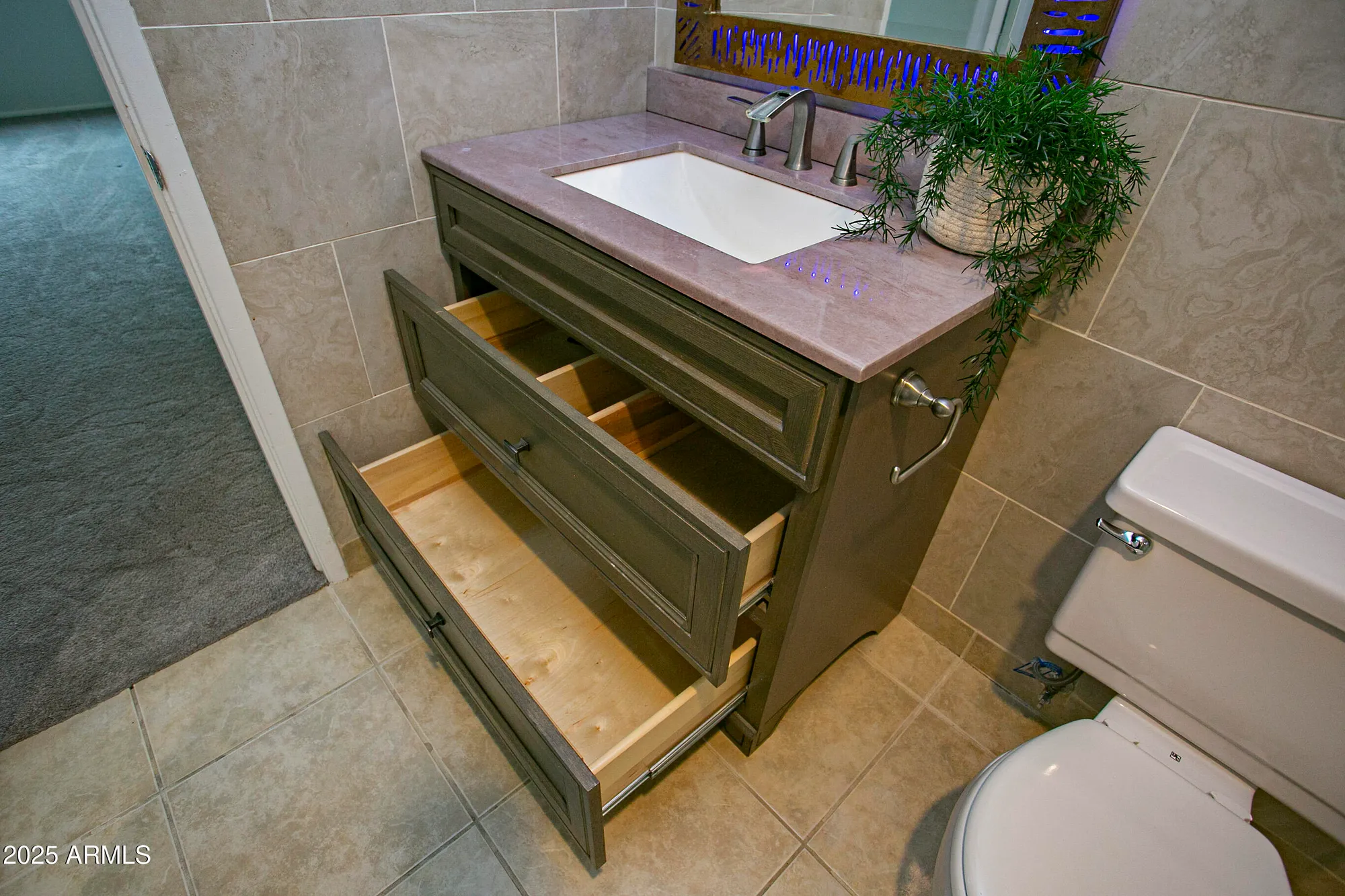 Property Slideshow image 15 of 32 | 7920 e camelback rd 504, Scottsdale, AZ, 85251