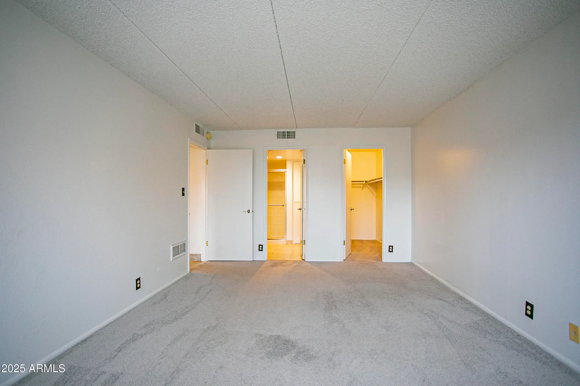 Property Slideshow image 12 of 32 | 7920 e camelback rd 504, Scottsdale, AZ, 85251