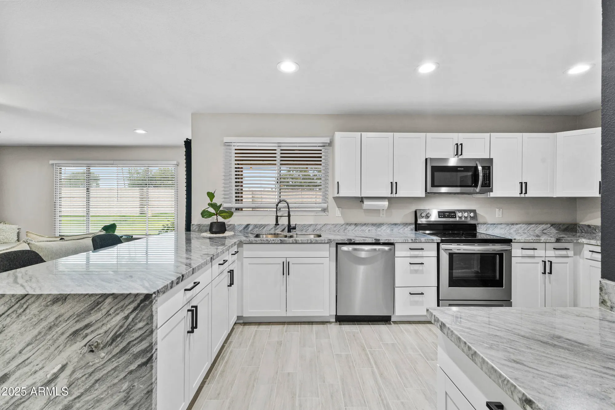 Property Slideshow image 13 of 33 | 10616 w campana dr, Sun City, AZ, 85351