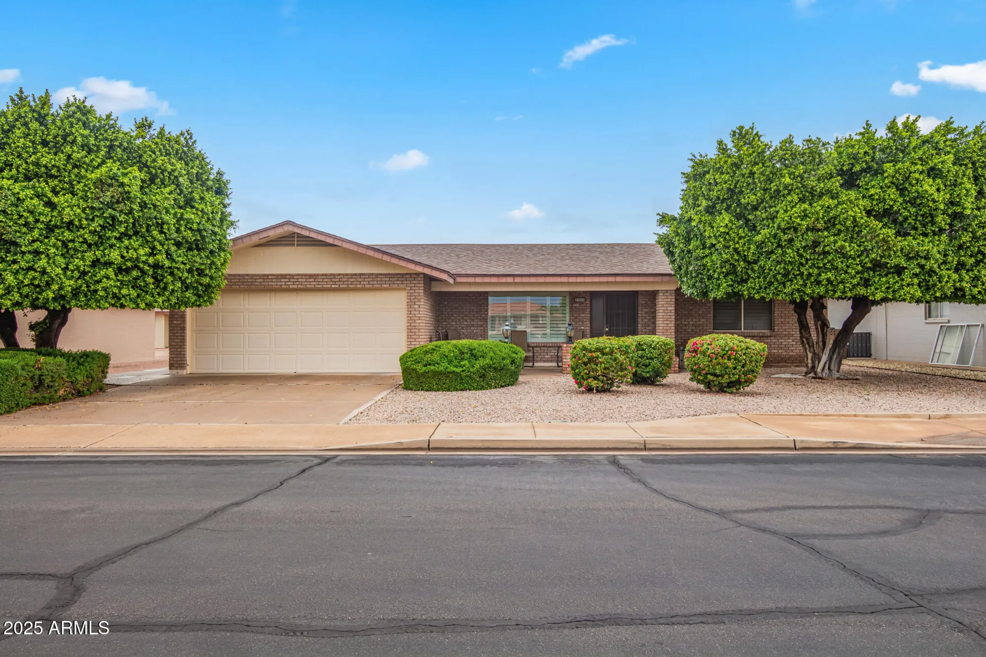 Property Slideshow image 1 of 22 | 7866 e neville ave, Mesa, AZ, 85209