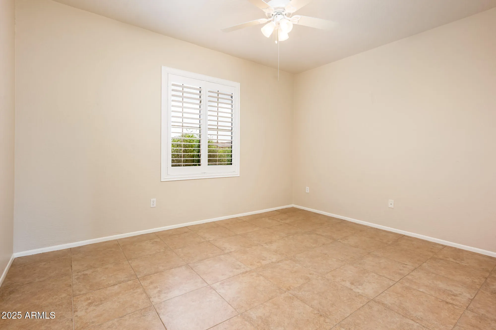 Property Slideshow image 26 of 43 | 14875 w gentle breeze way, Surprise, AZ, 85374