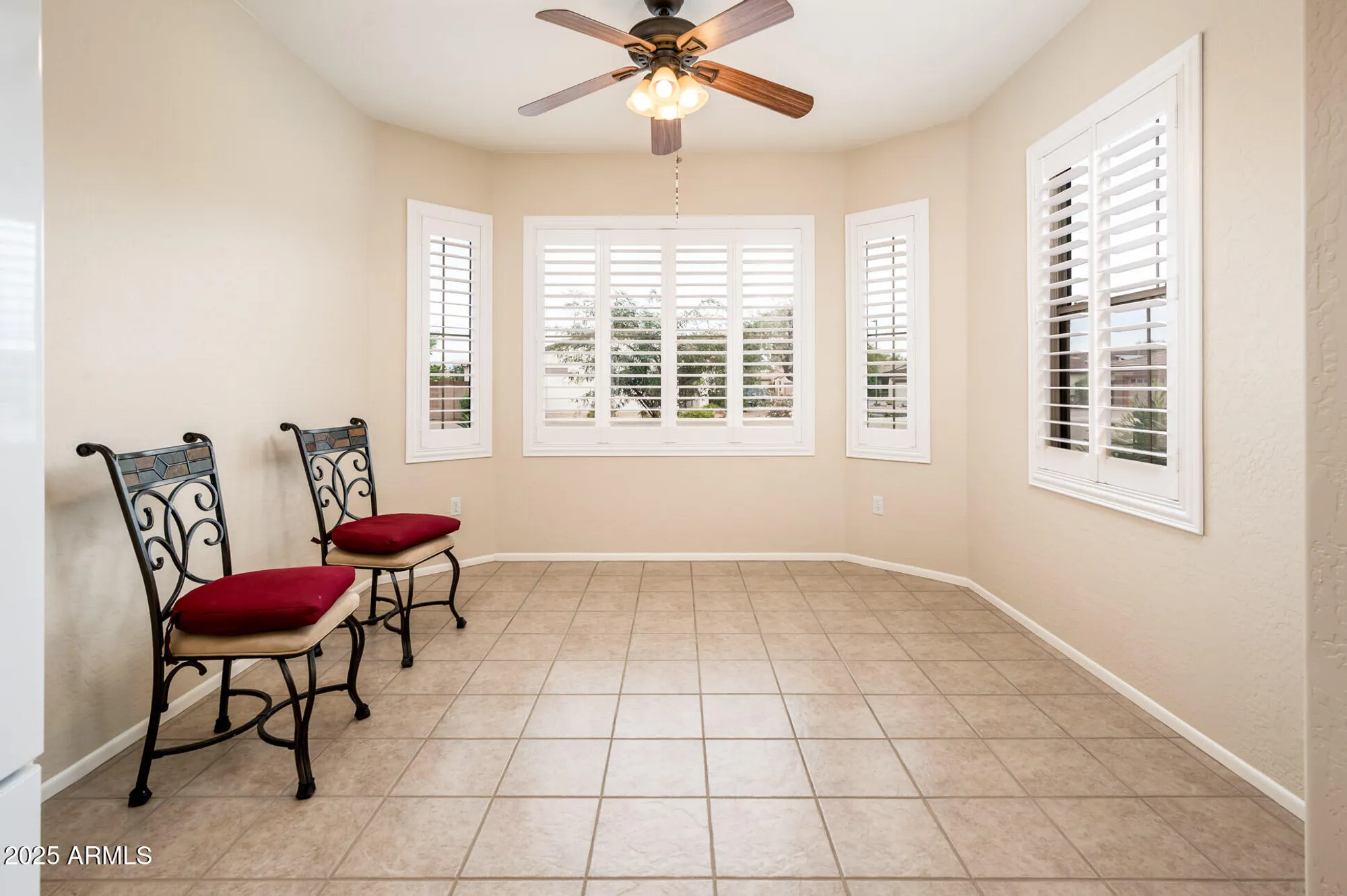 Property Slideshow image 18 of 43 | 14875 w gentle breeze way, Surprise, AZ, 85374