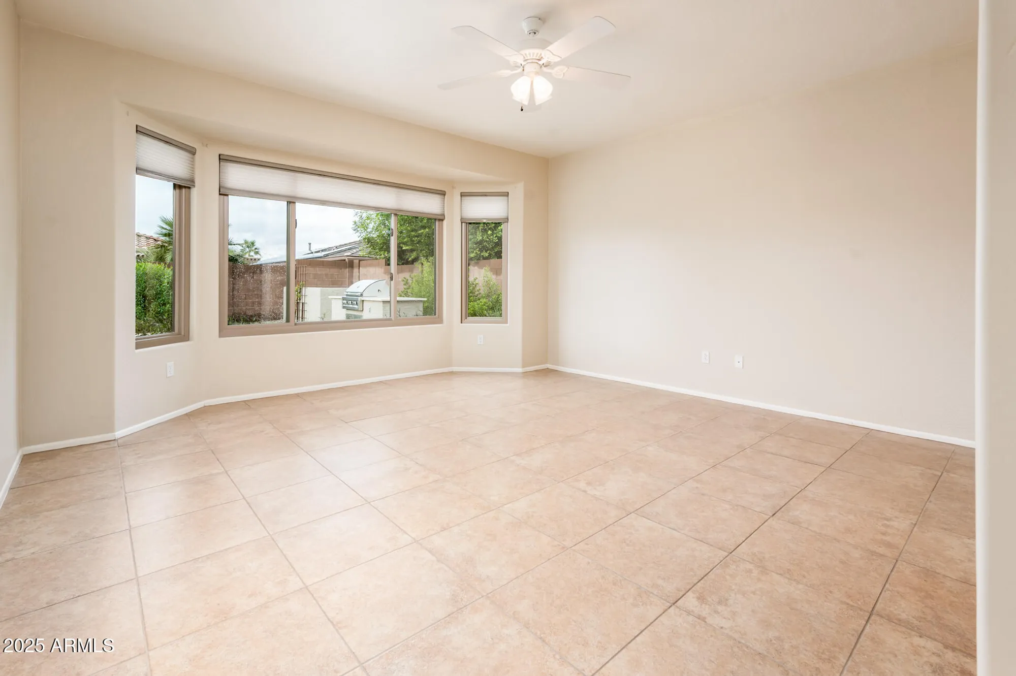 Property Slideshow image 19 of 43 | 14875 w gentle breeze way, Surprise, AZ, 85374