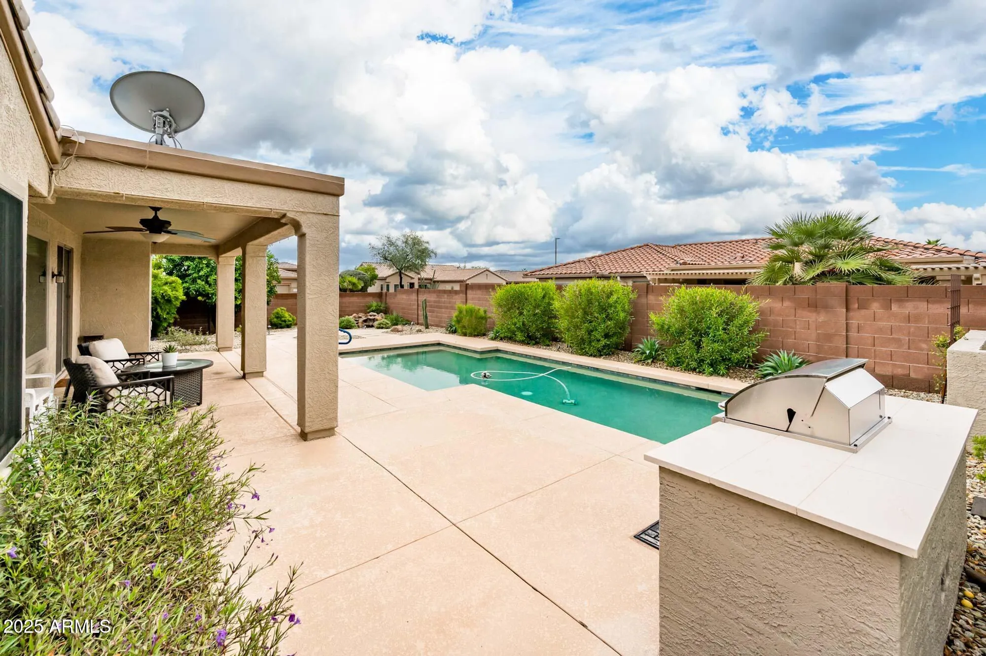 Property Slideshow image 35 of 43 | 14875 w gentle breeze way, Surprise, AZ, 85374