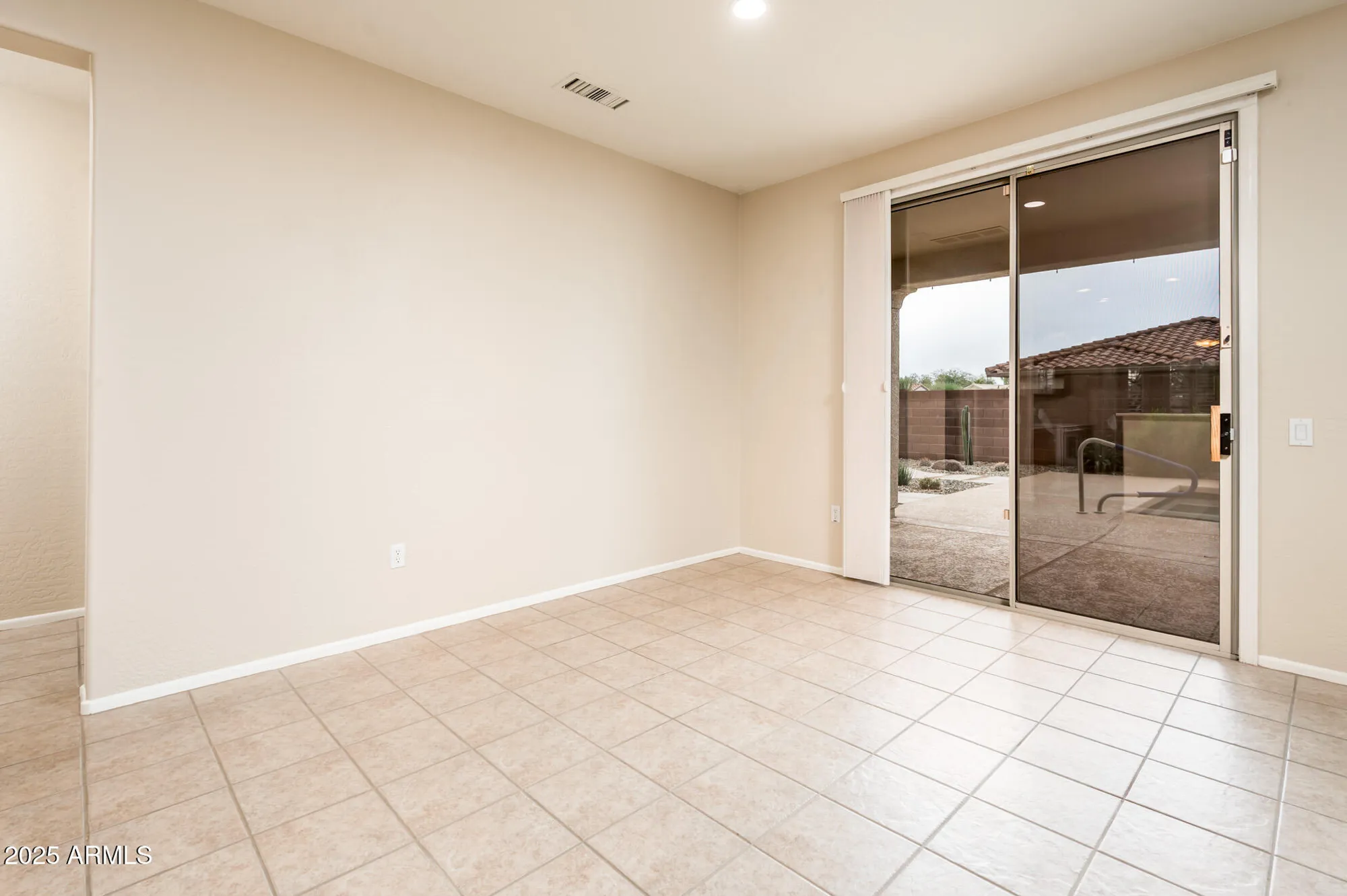 Property Slideshow image 13 of 43 | 14875 w gentle breeze way, Surprise, AZ, 85374