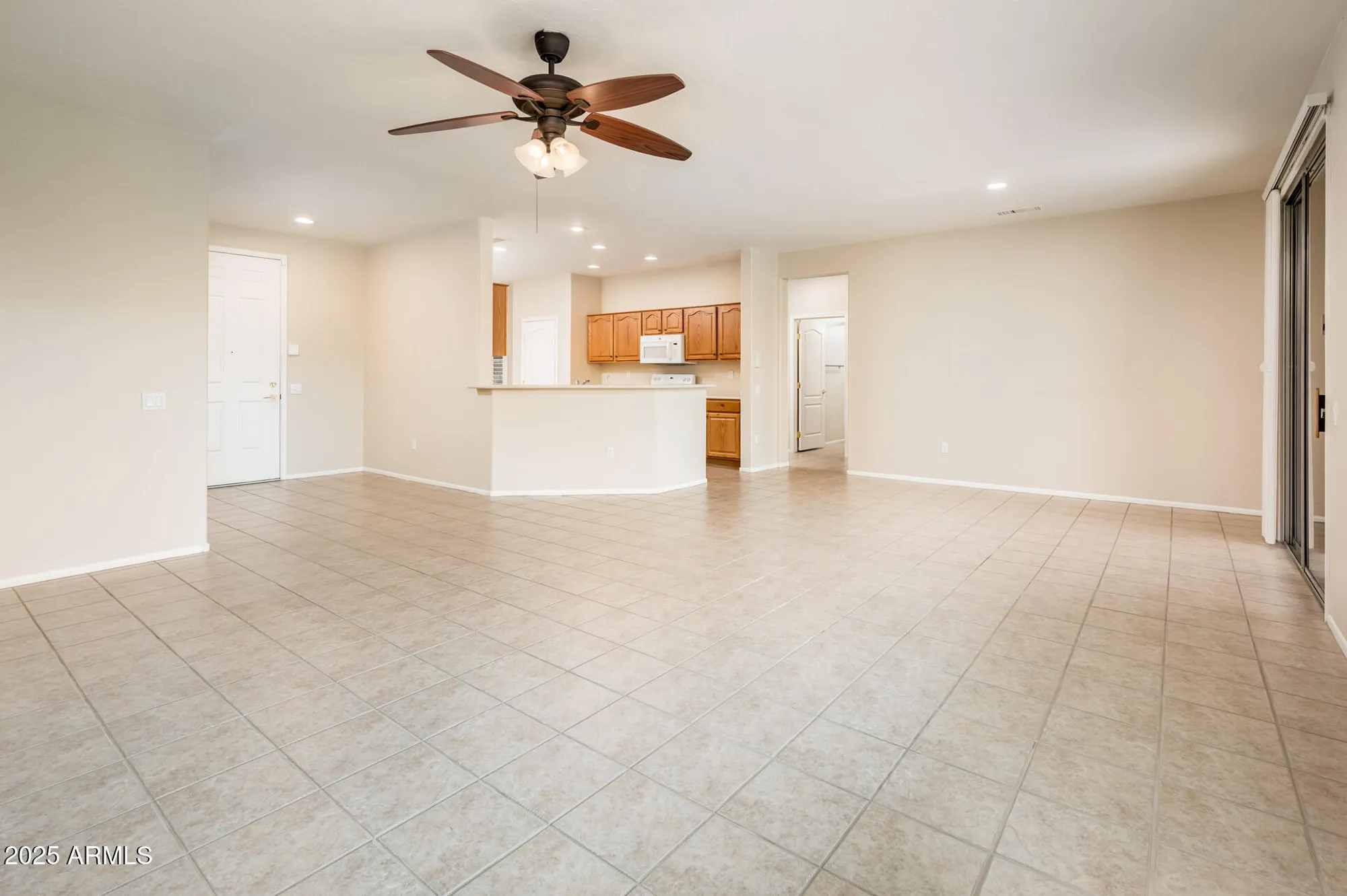 Property Slideshow image 11 of 43 | 14875 w gentle breeze way, Surprise, AZ, 85374