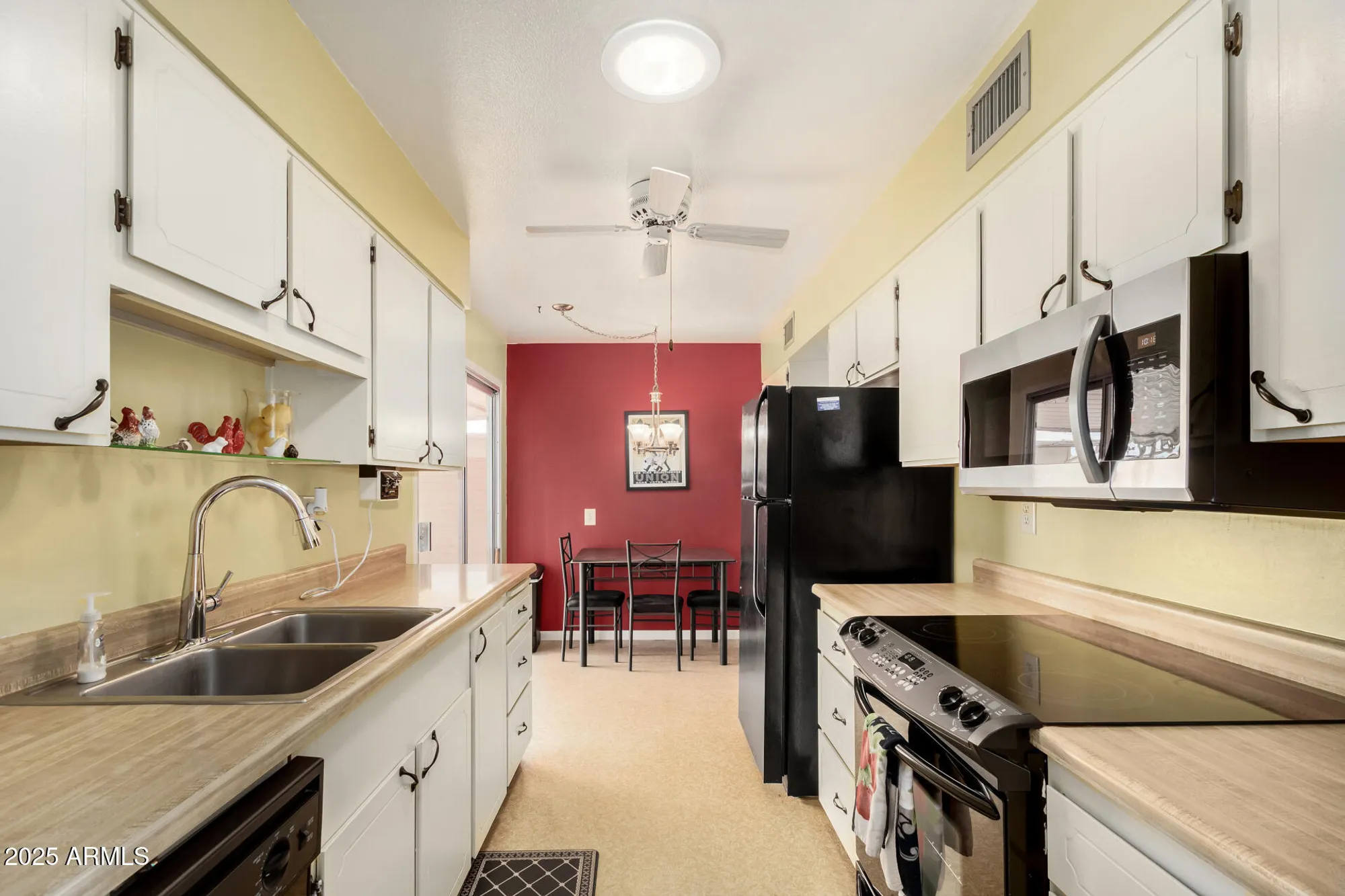 Property Slideshow image 13 of 35 | 10311 w ocotillo dr, Sun City, AZ, 85373