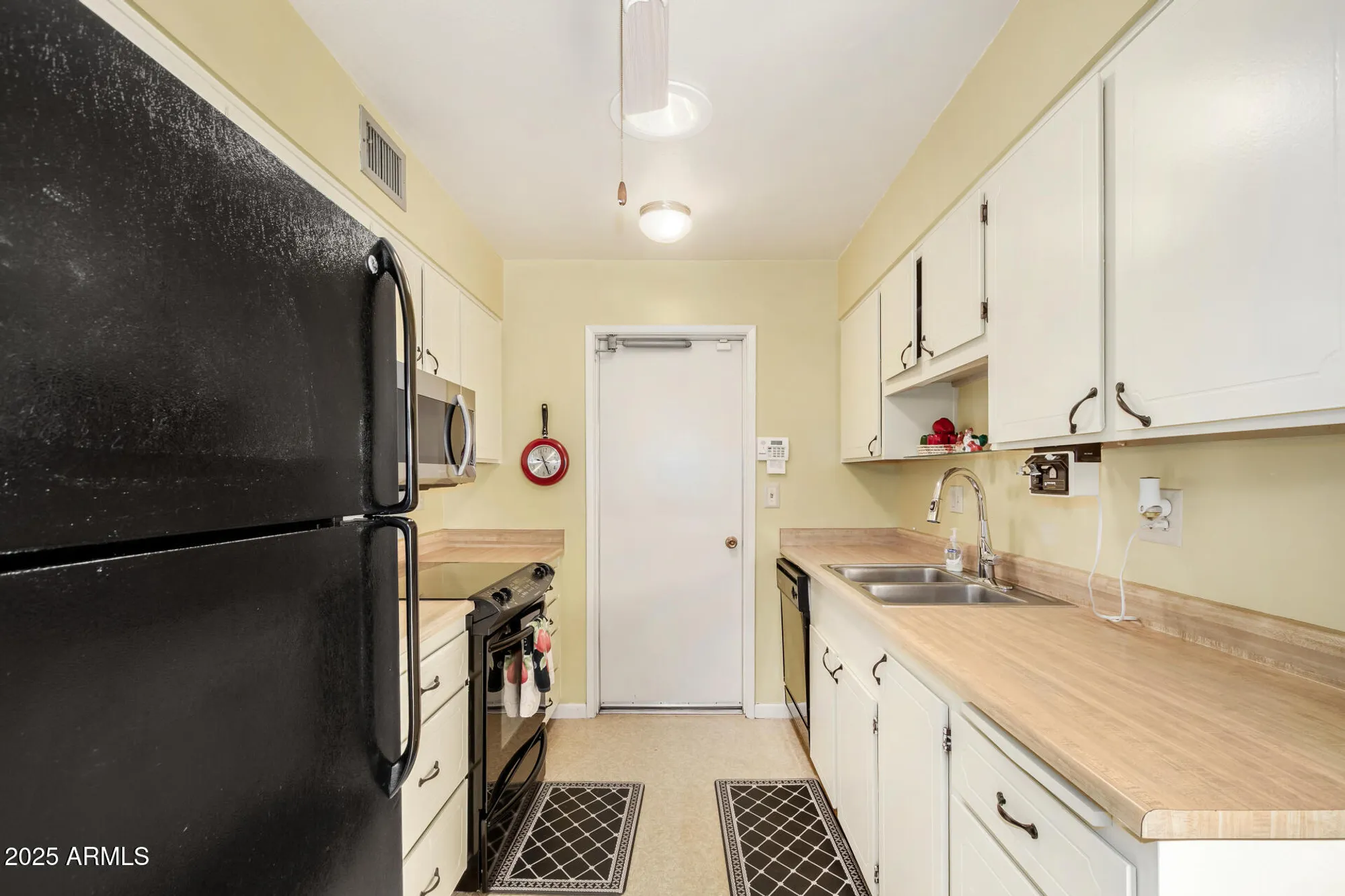 Property Slideshow image 12 of 35 | 10311 w ocotillo dr, Sun City, AZ, 85373