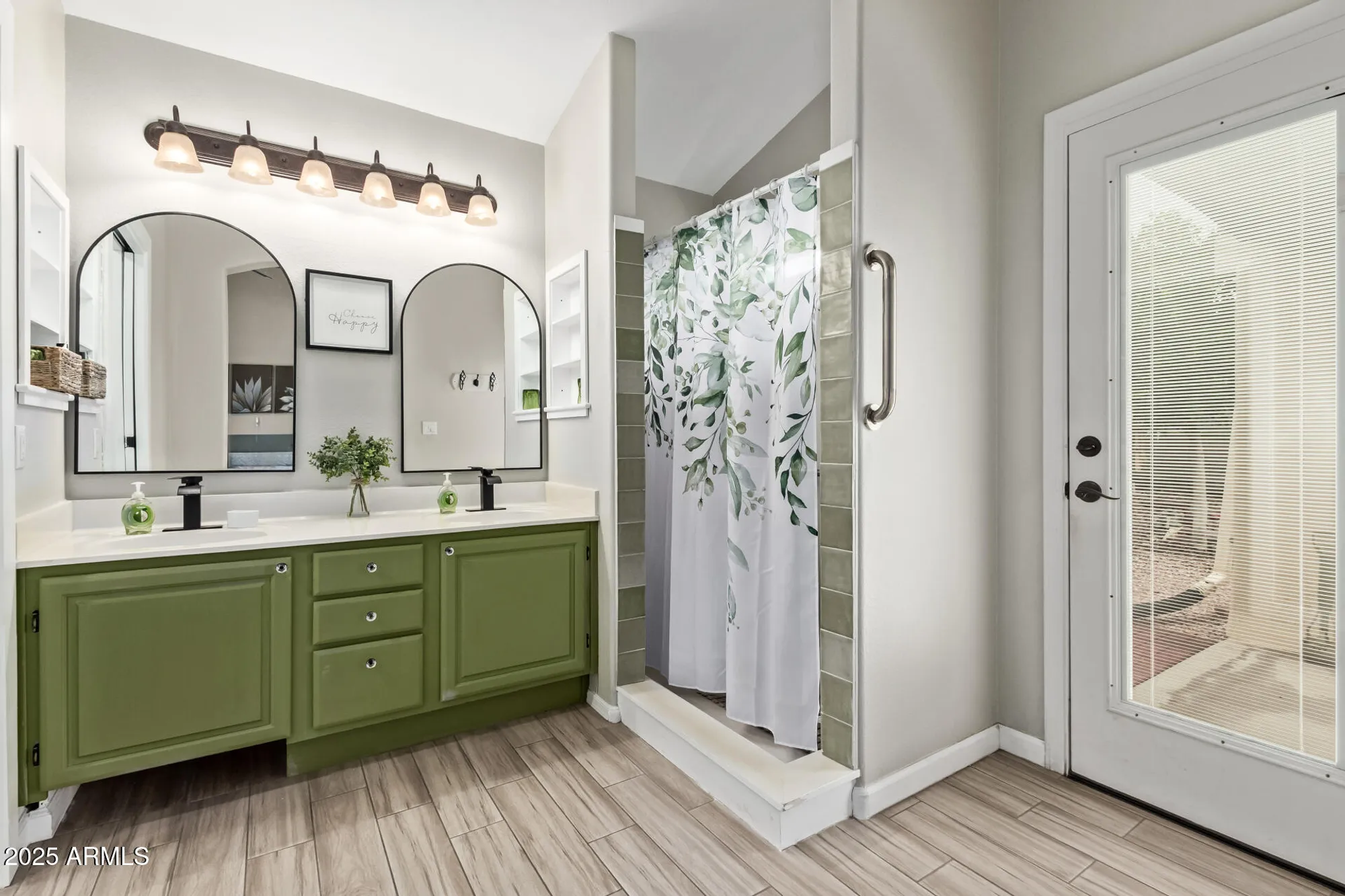 Property Slideshow image 17 of 42 | 14194 w mountain laurel trl, Surprise, AZ, 85374