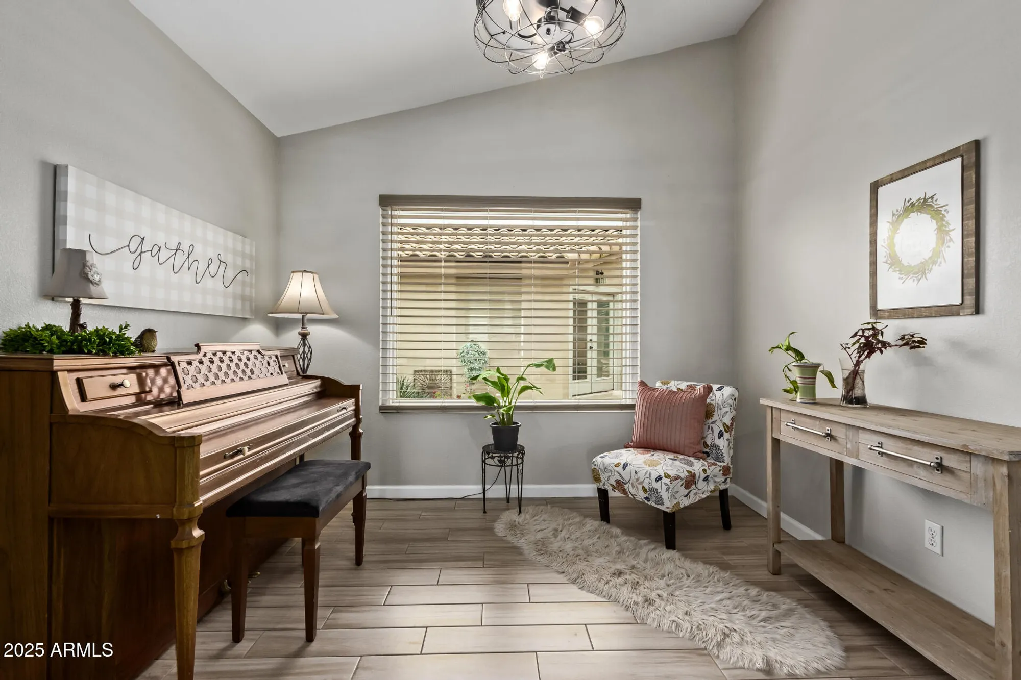 Property Slideshow image 23 of 42 | 14194 w mountain laurel trl, Surprise, AZ, 85374