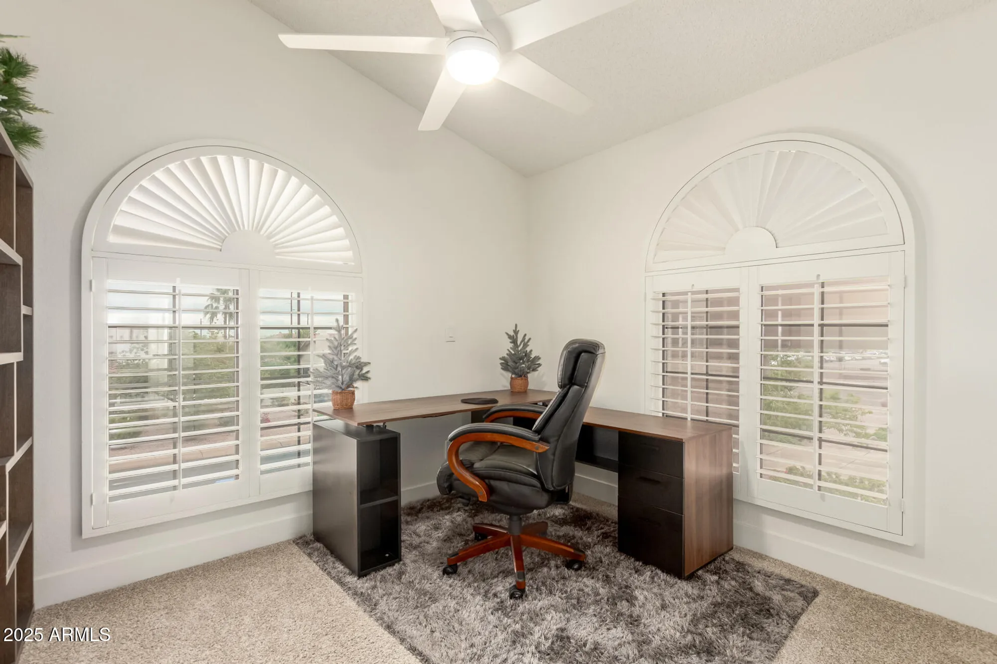 Property Slideshow image 16 of 39 | 13042 s 42nd st, Phoenix, AZ, 85044