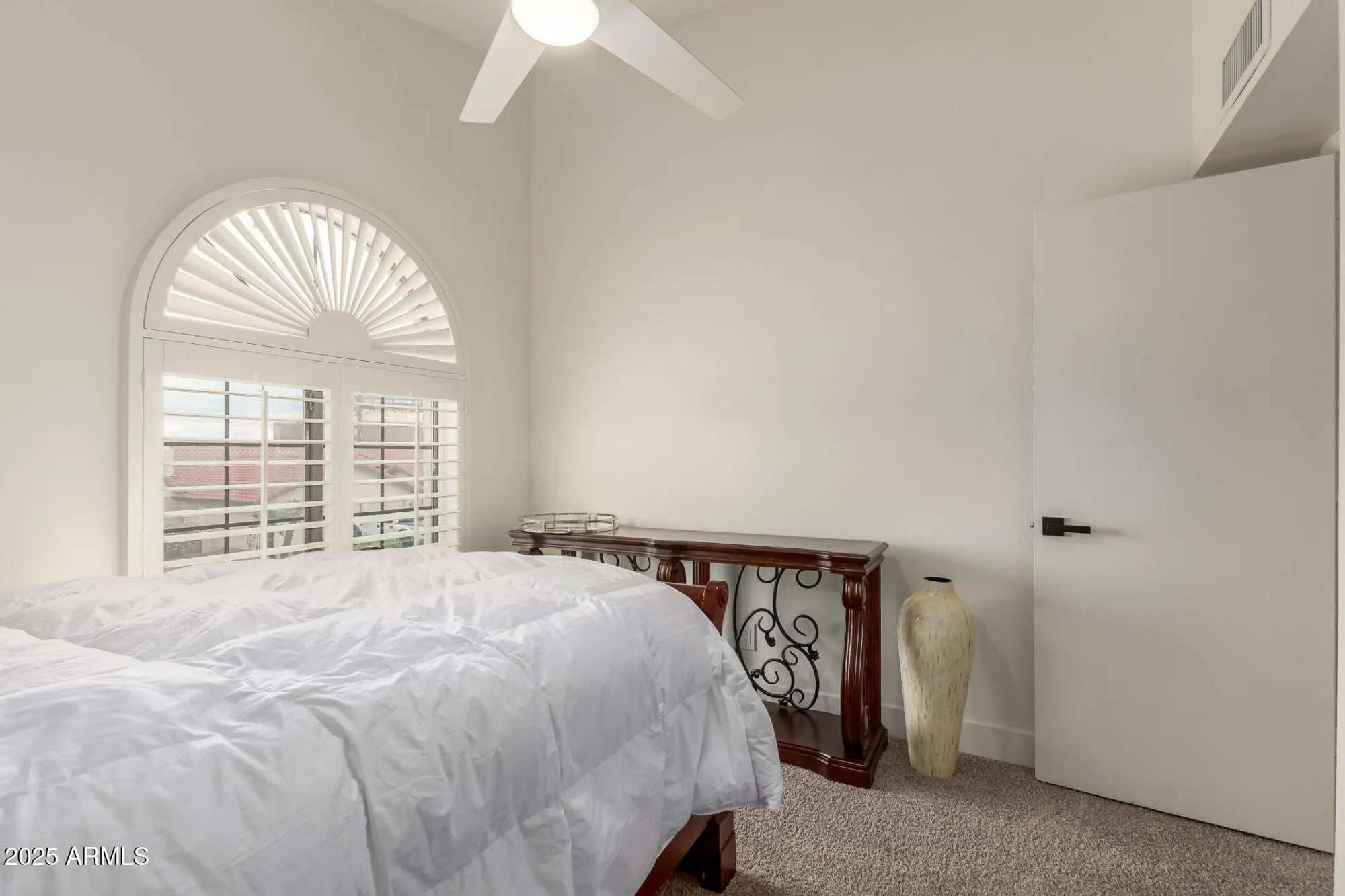 Property Slideshow image 19 of 39 | 13042 s 42nd st, Phoenix, AZ, 85044