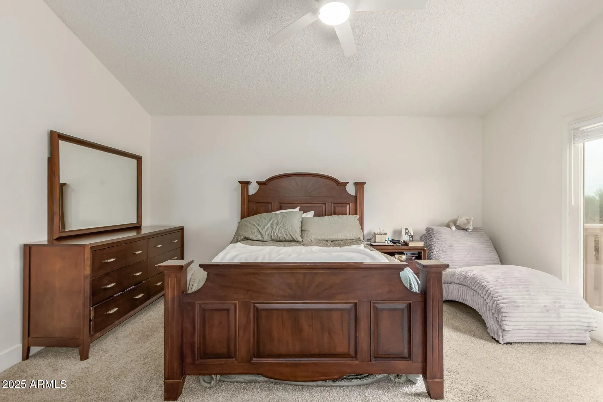 Property Slideshow image 14 of 39 | 13042 s 42nd st, Phoenix, AZ, 85044