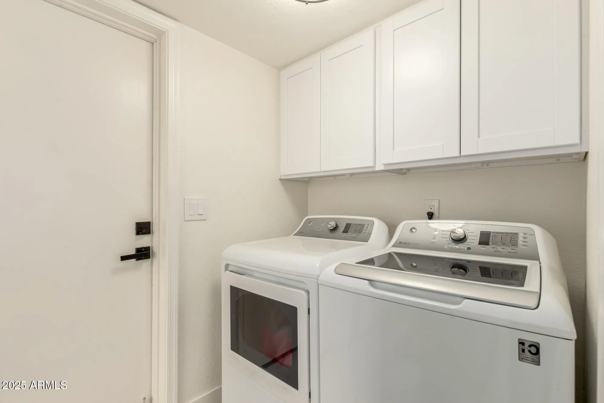 Property Slideshow image 24 of 39 | 13042 s 42nd st, Phoenix, AZ, 85044