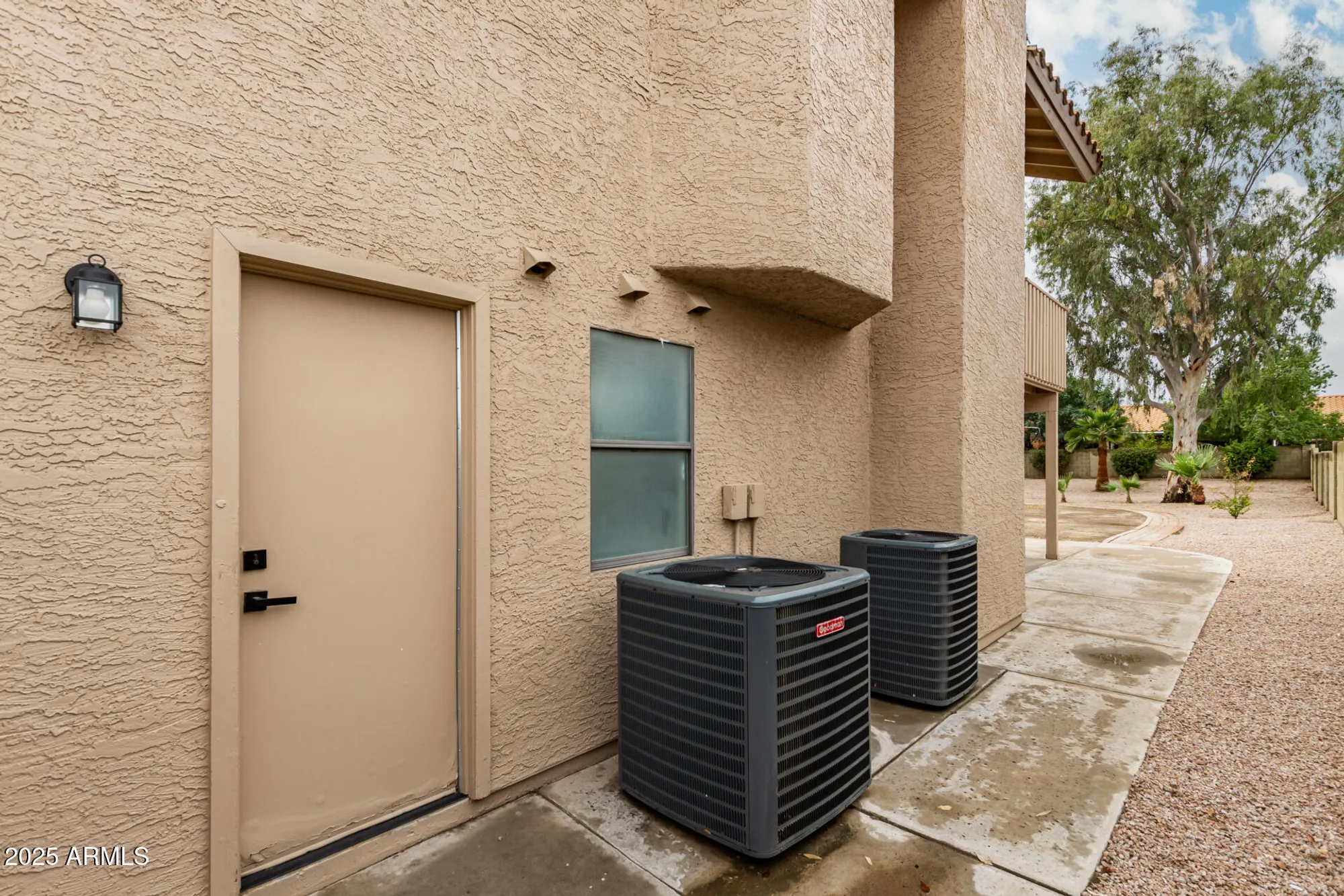Property Slideshow image 30 of 39 | 13042 s 42nd st, Phoenix, AZ, 85044