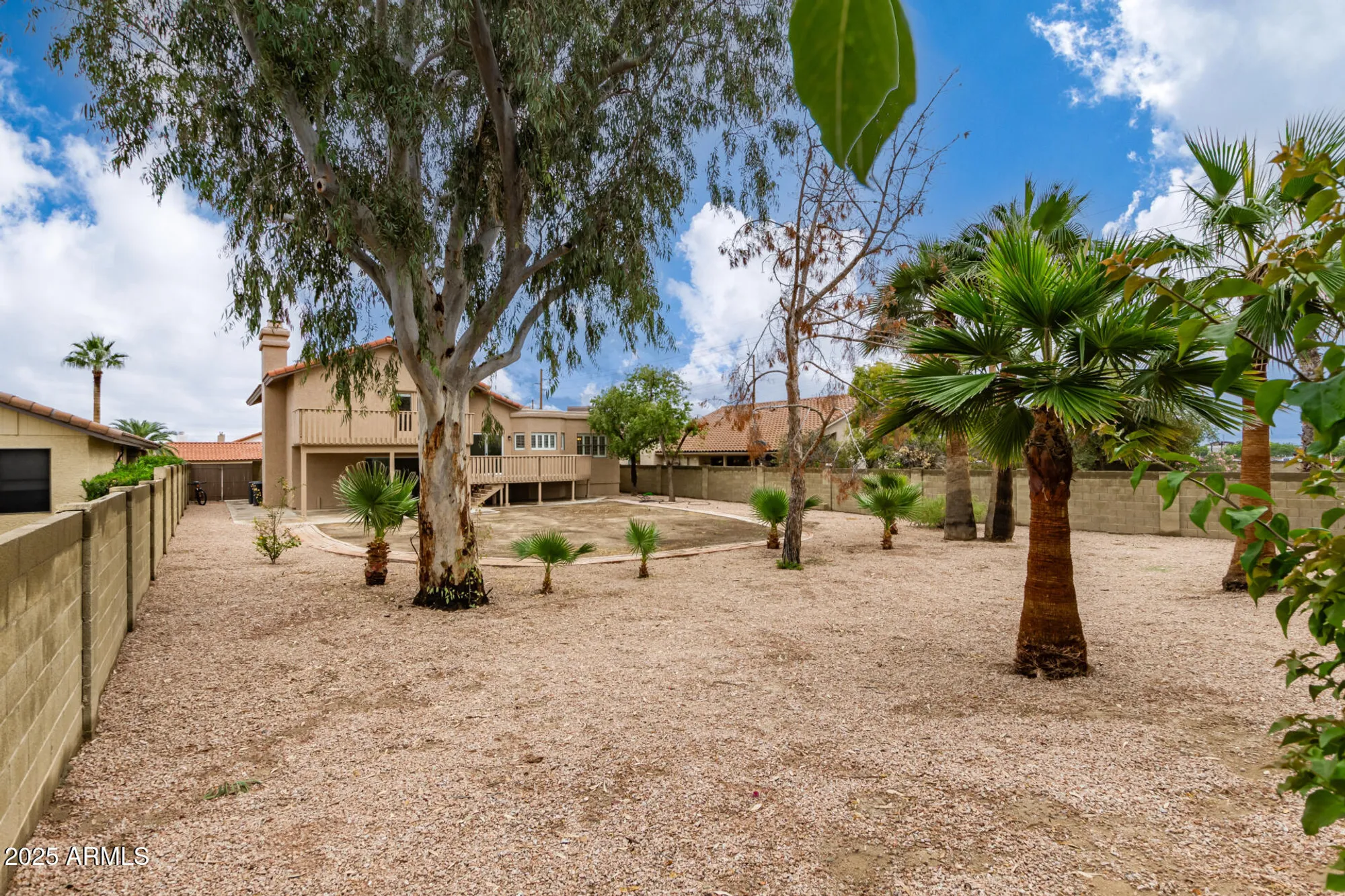 Property Slideshow image 28 of 39 | 13042 s 42nd st, Phoenix, AZ, 85044