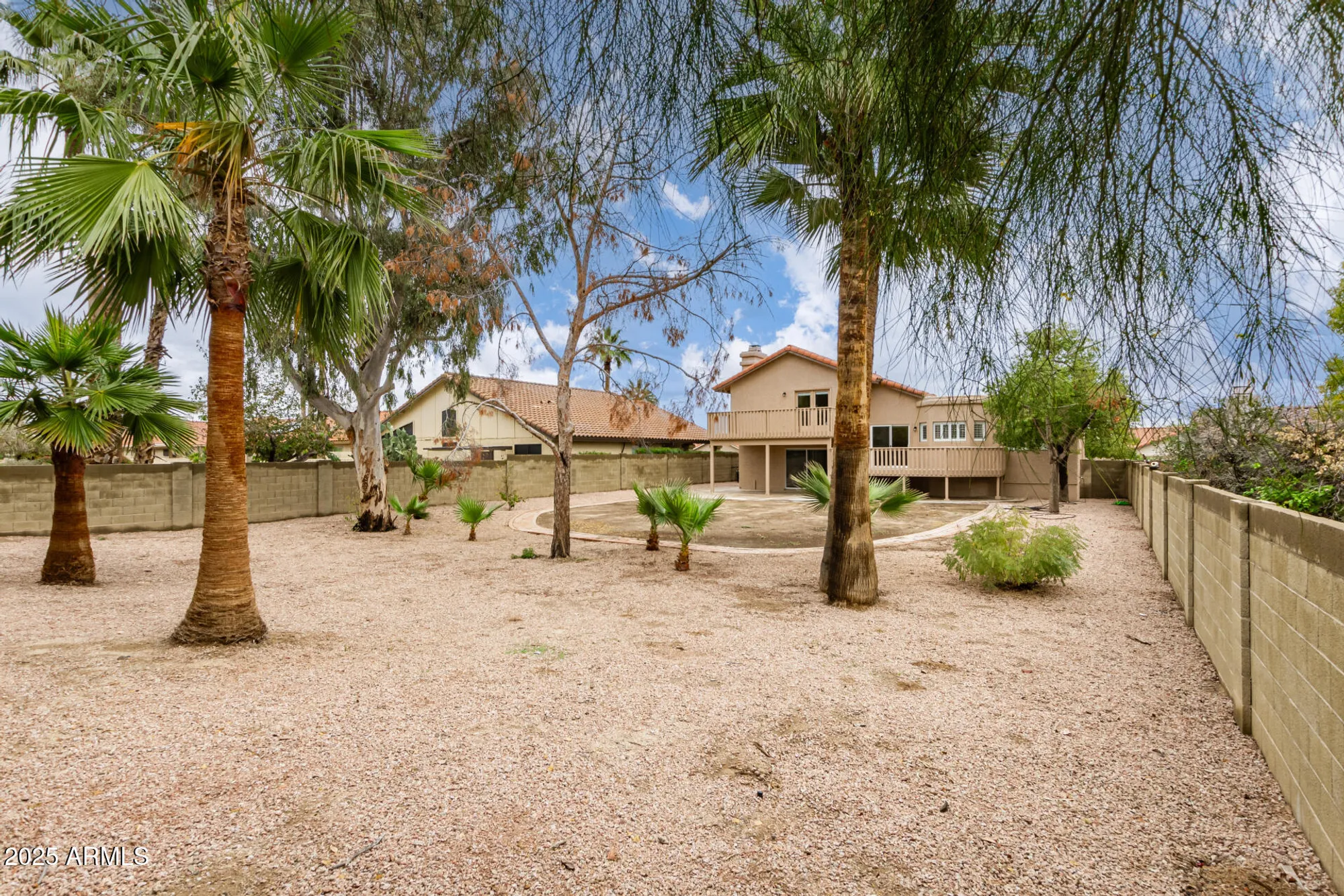 Property Slideshow image 29 of 39 | 13042 s 42nd st, Phoenix, AZ, 85044