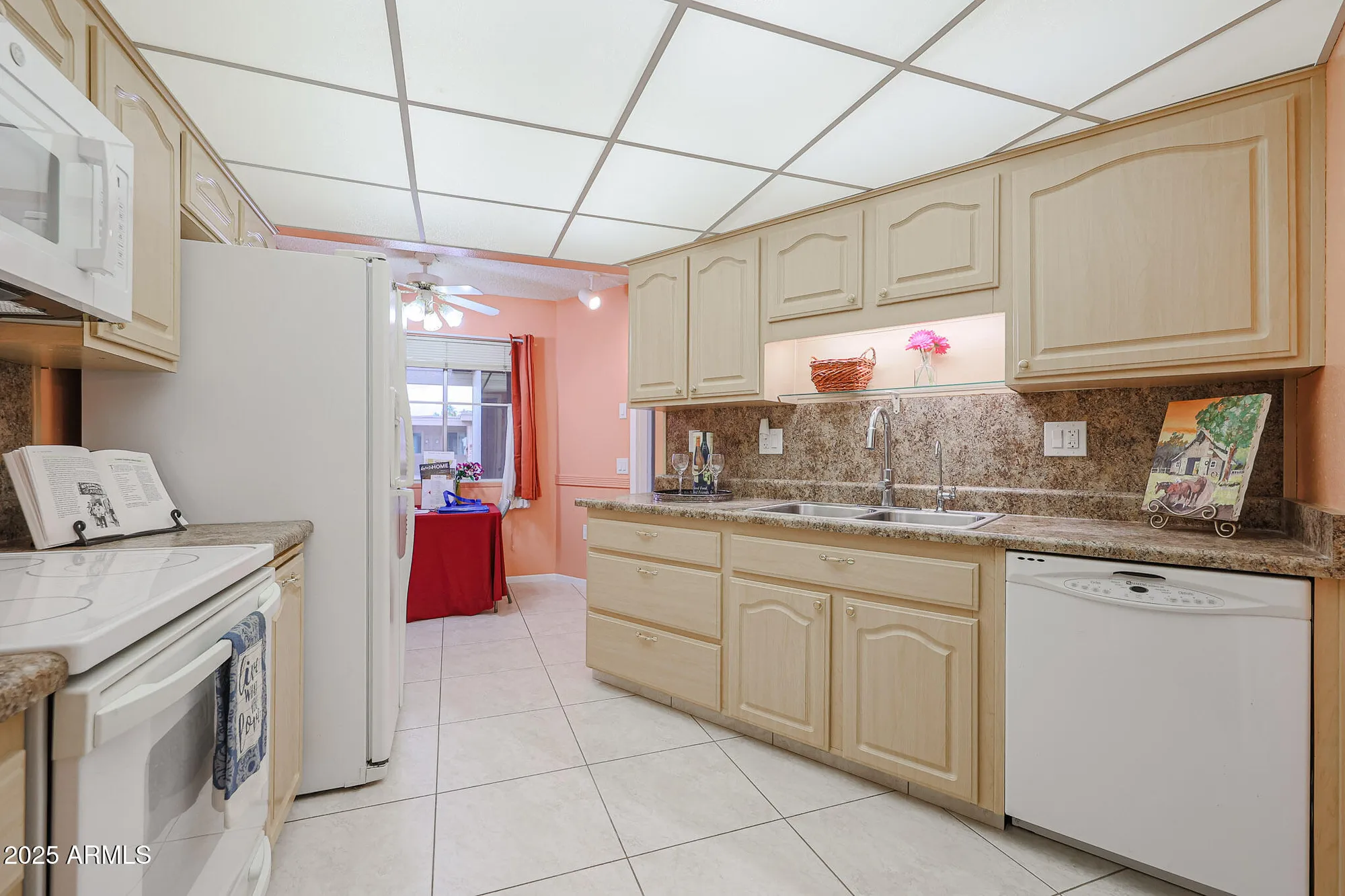 Property Slideshow image 12 of 27 | 14022 n palm ridge dr, Sun City, AZ, 85351
