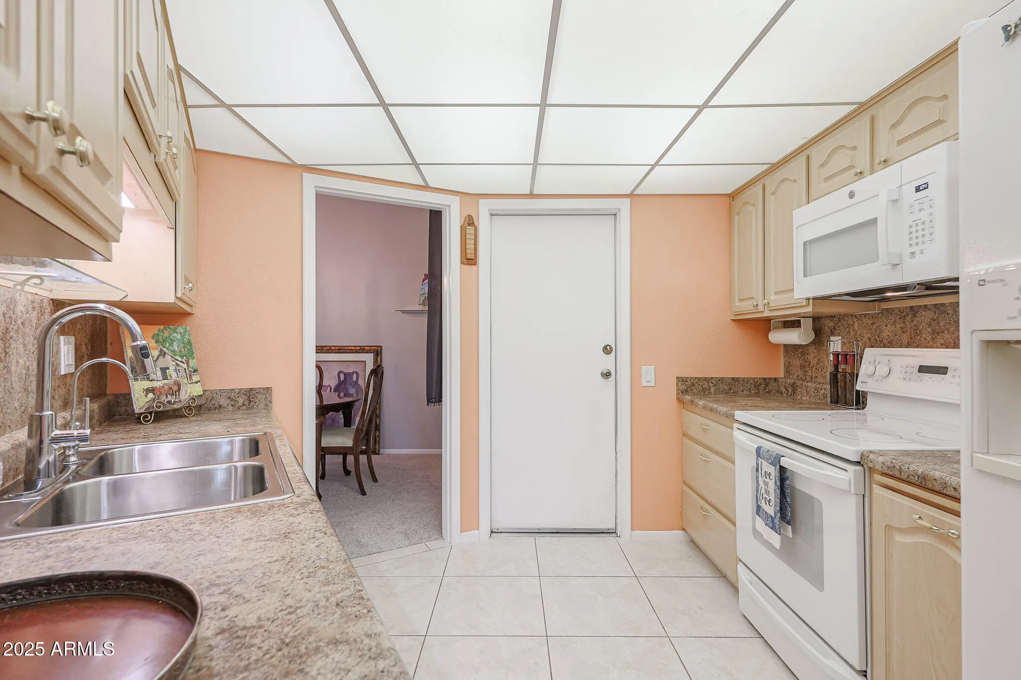 Property Slideshow image 14 of 27 | 14022 n palm ridge dr, Sun City, AZ, 85351